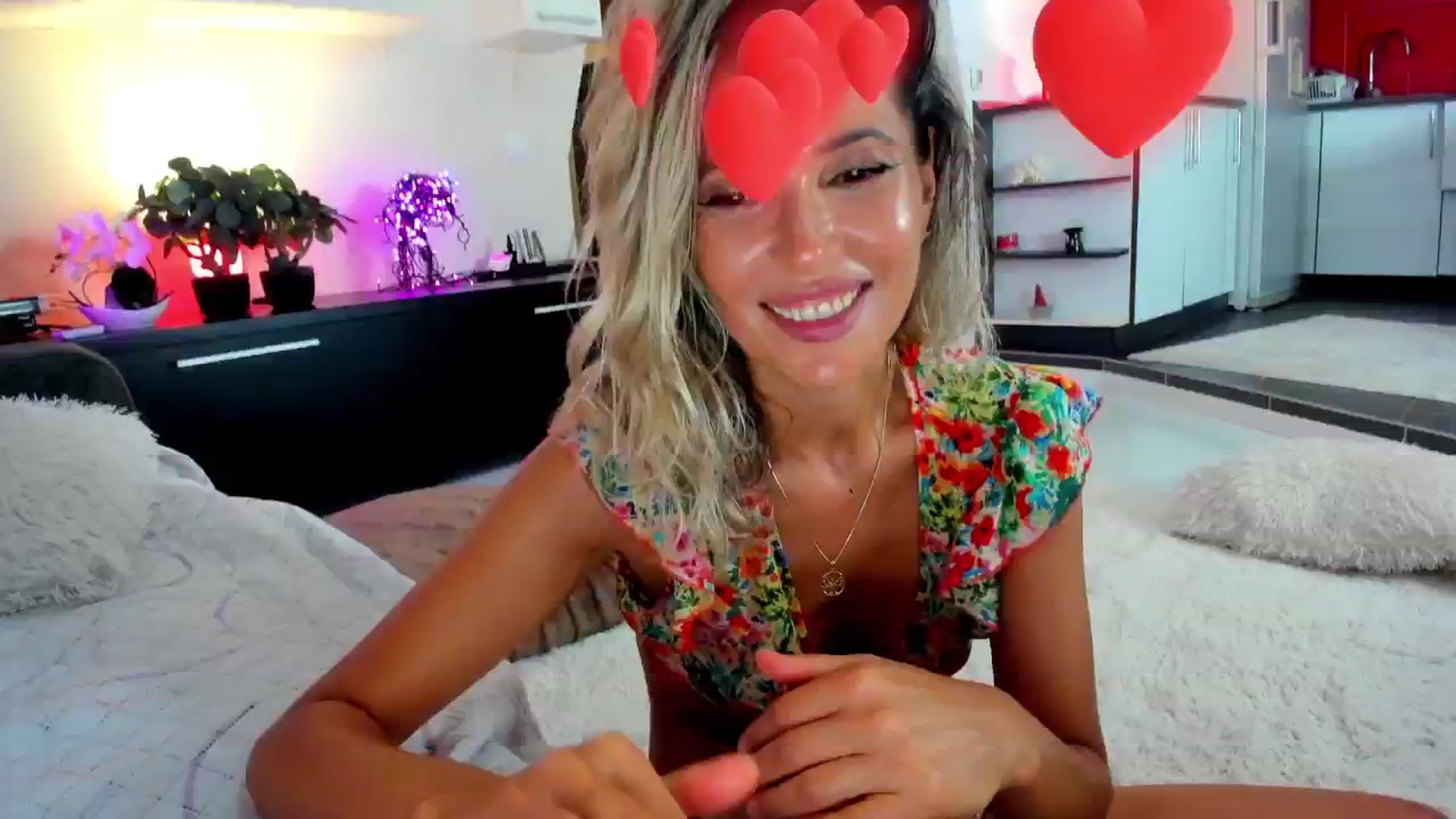 Gallery image thumbnail from SmileyTinaa's myfreecams stream on, 08/15/2024, 01:35 image 2 of 20