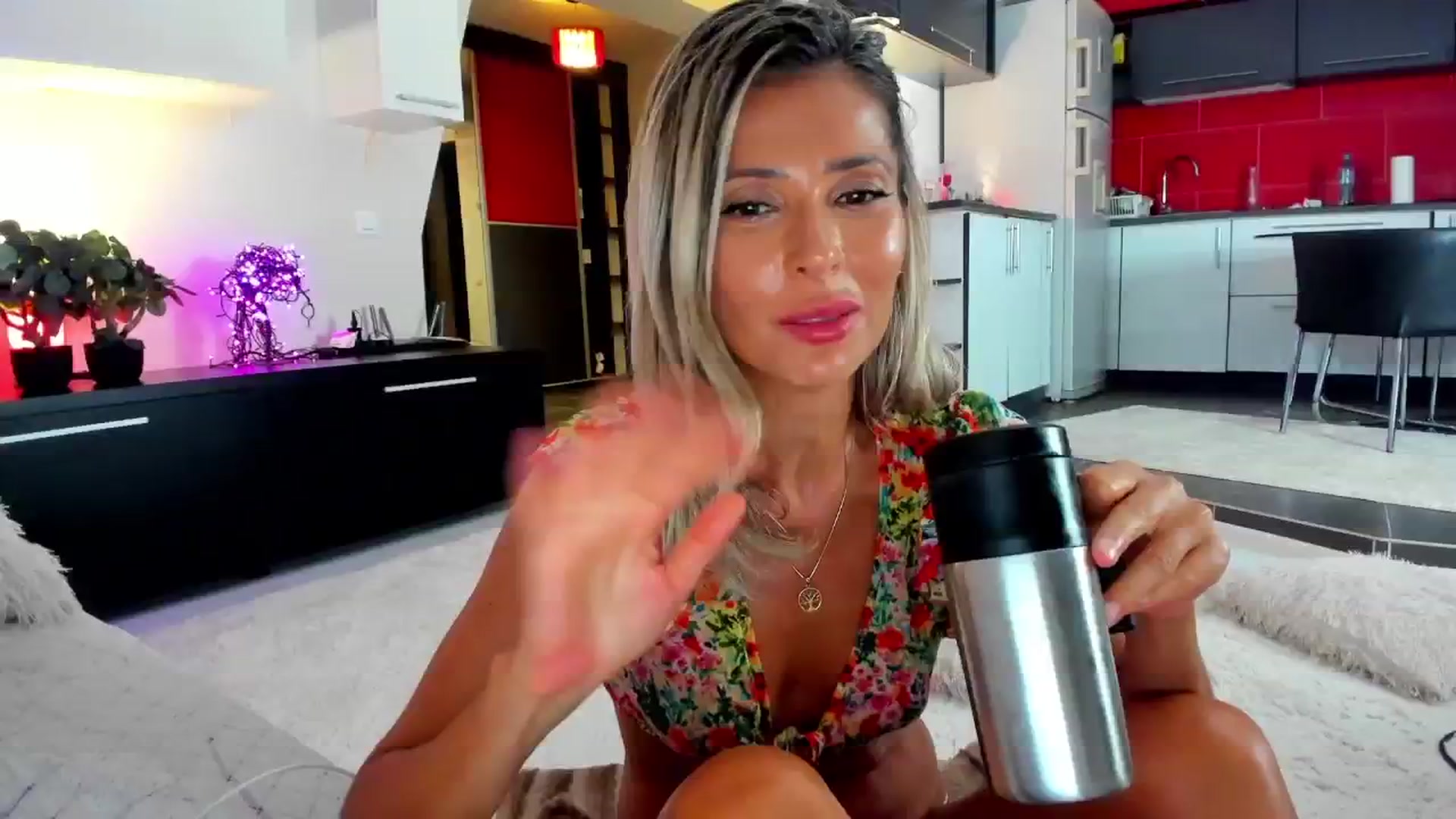 Gallery image thumbnail from SmileyTinaa's myfreecams stream on, 08/24/2024, 24:11 image 10 of 20