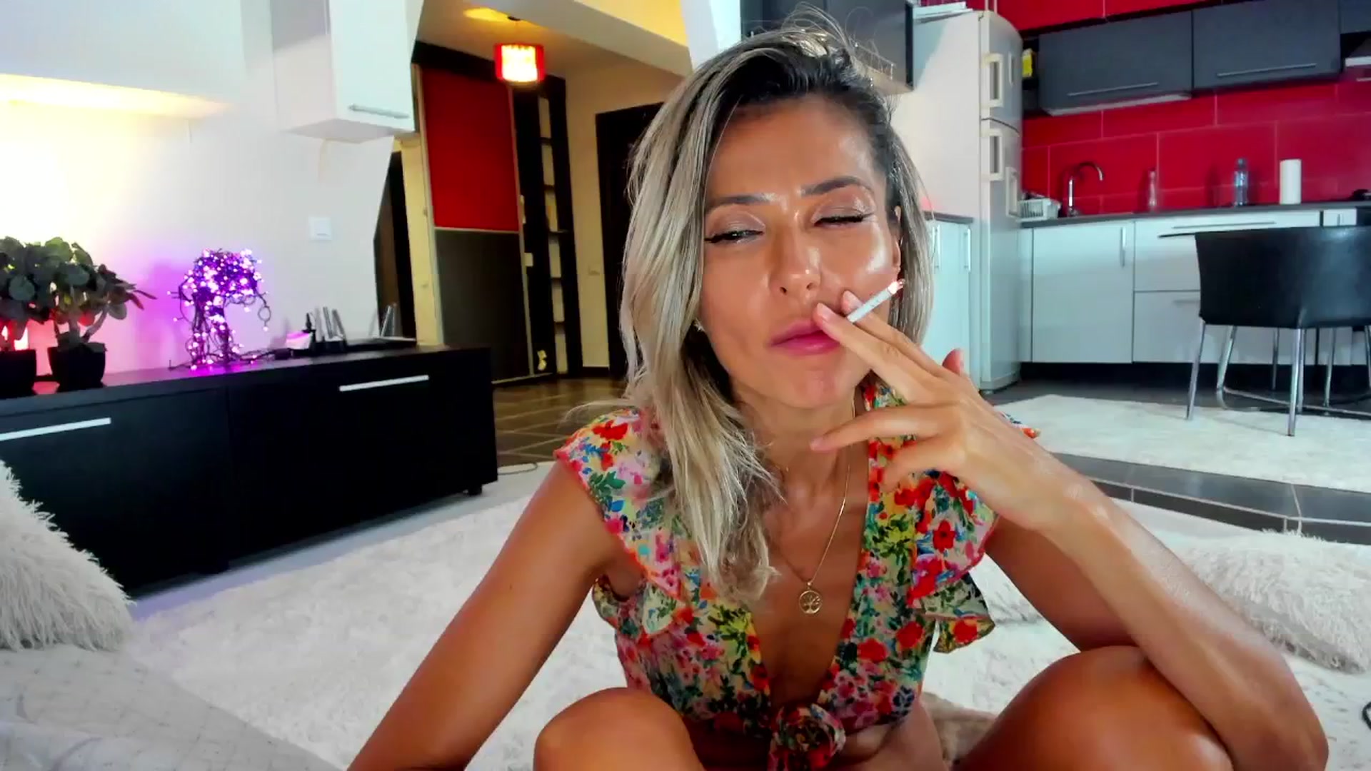 Gallery image thumbnail from SmileyTinaa's myfreecams stream on, 08/24/2024, 24:57 image 8 of 20