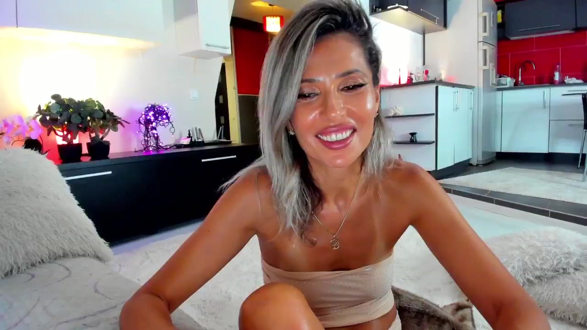 Gallery image thumbnail from SmileyTinaa's myfreecams stream on, 09/14/2024, 01:40 image 9 of 20
