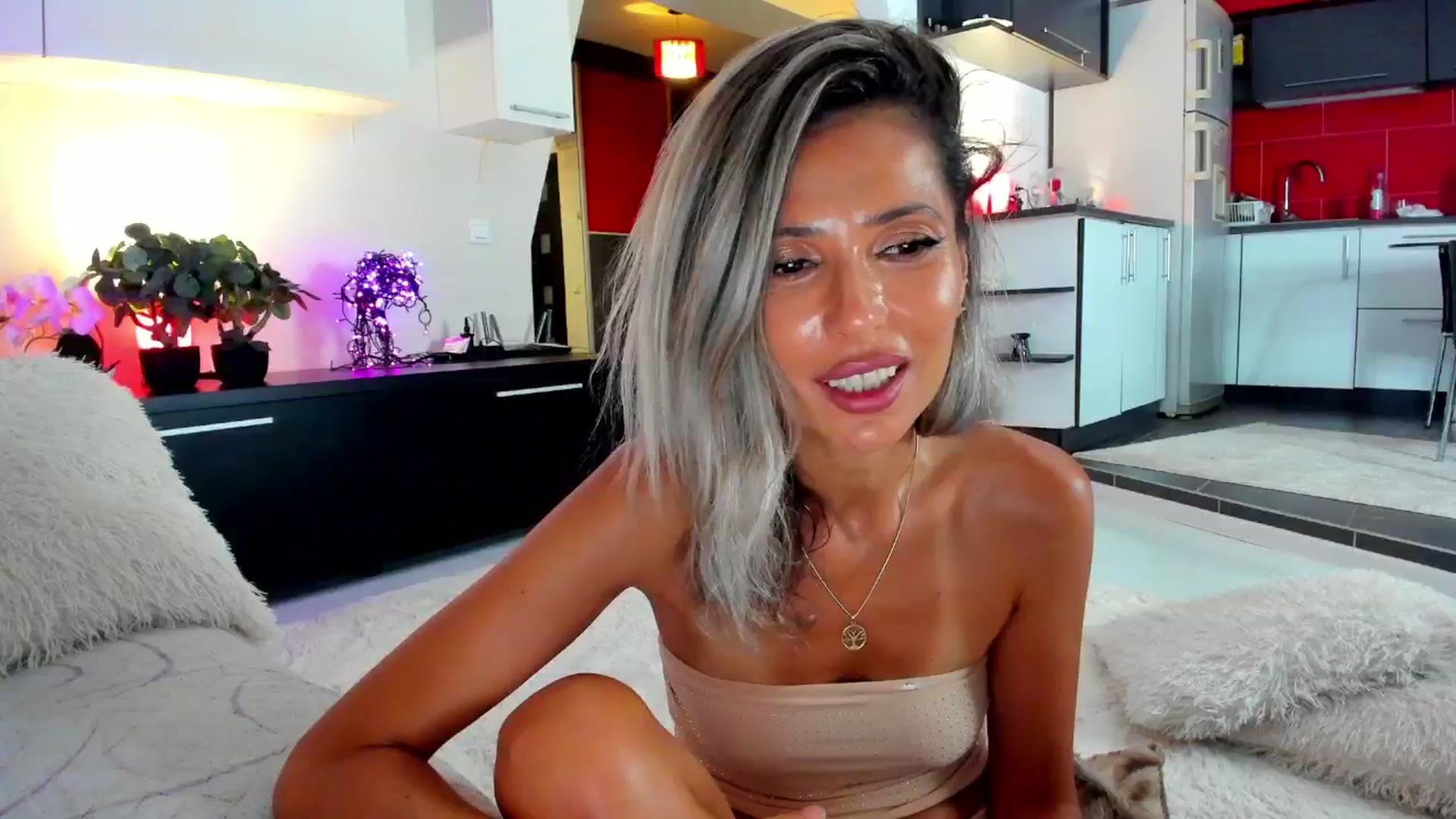Gallery image thumbnail from SmileyTinaa's myfreecams stream on, 09/14/2024, 01:40 image 14 of 20