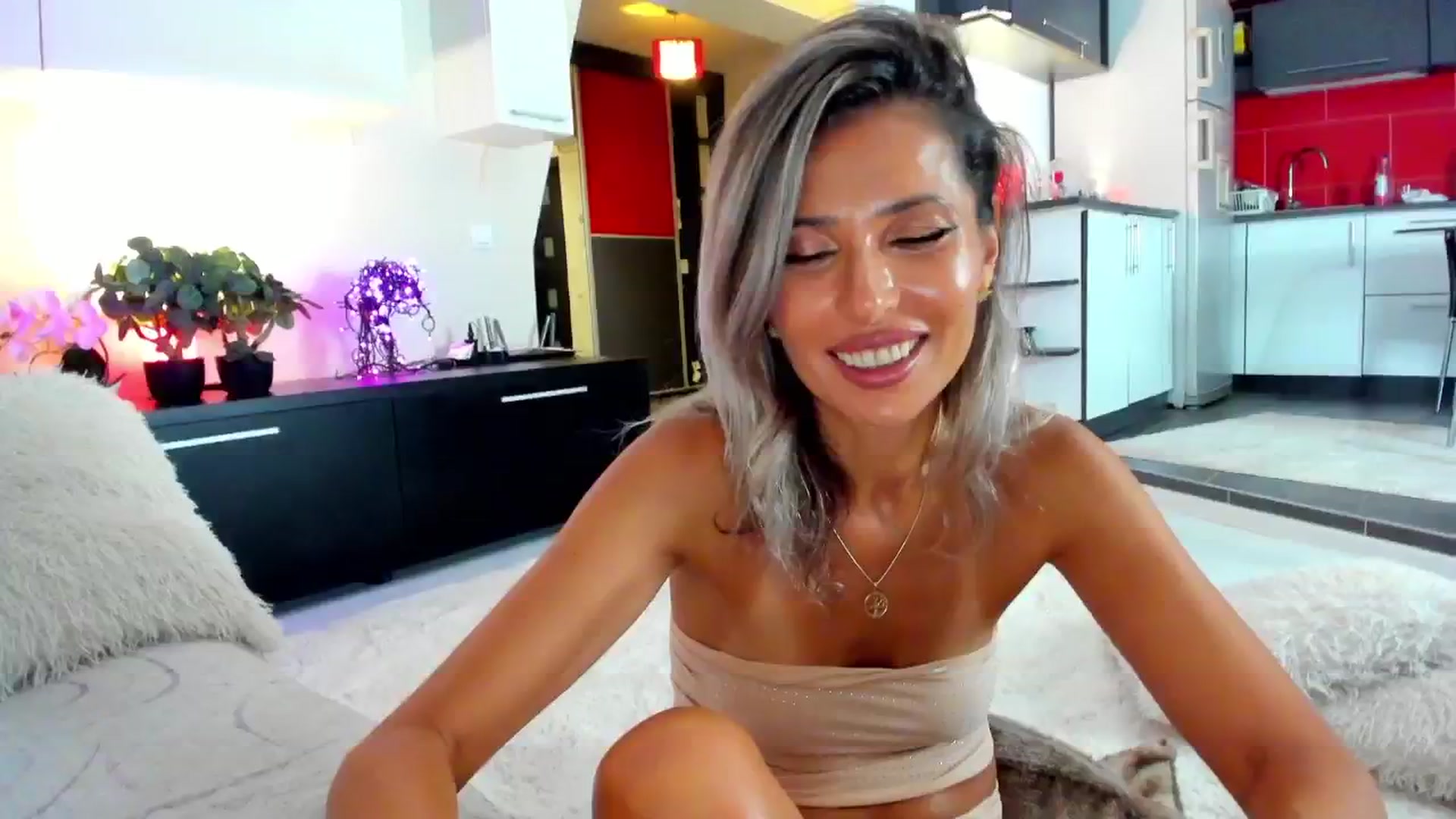 Gallery image thumbnail from SmileyTinaa's myfreecams stream on, 09/14/2024, 01:40 image 11 of 20