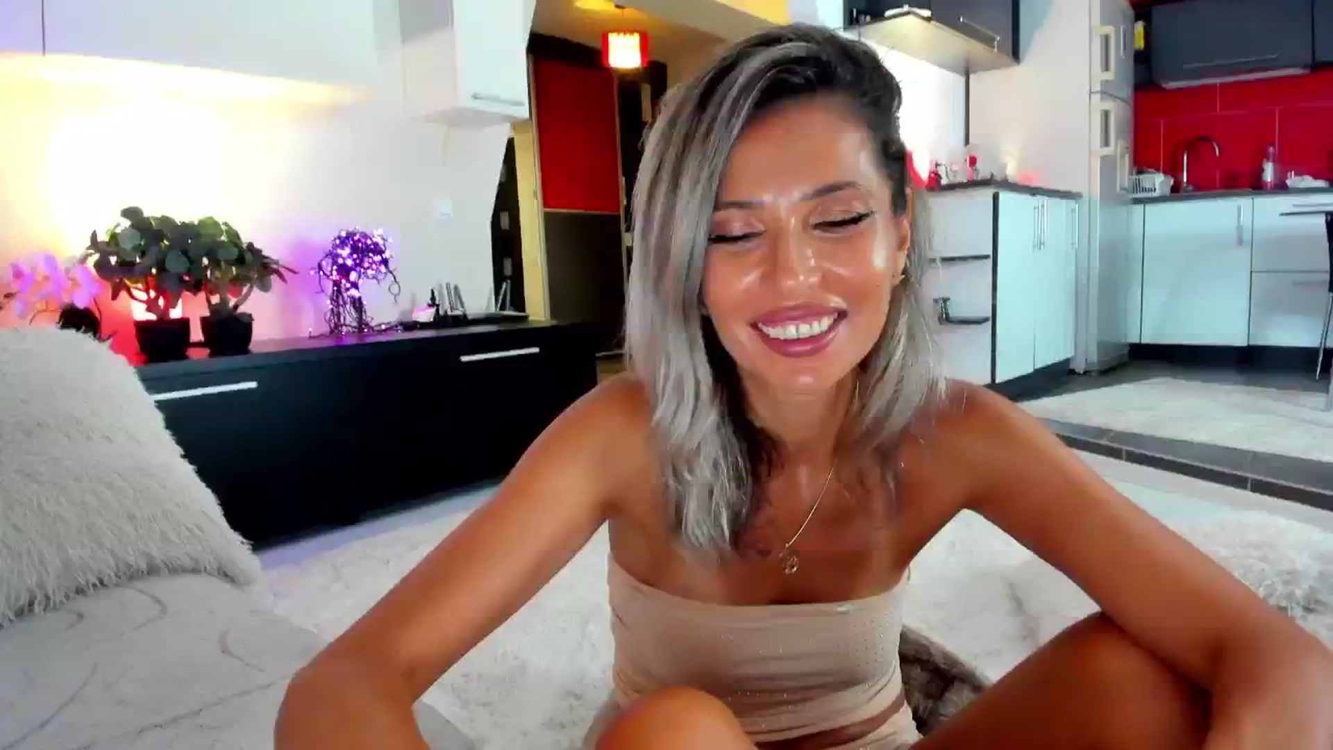 Gallery image thumbnail from SmileyTinaa's myfreecams stream on, 09/14/2024, 01:40 image 20 of 20