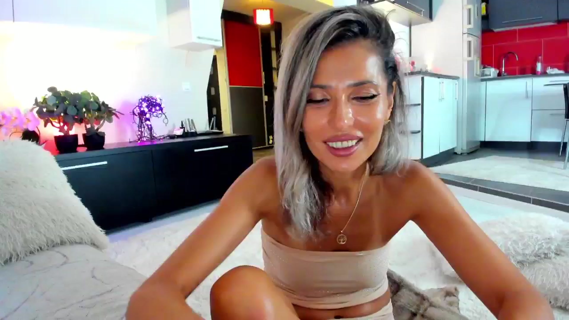 Gallery image thumbnail from SmileyTinaa's myfreecams stream on, 09/14/2024, 01:40 image 16 of 20