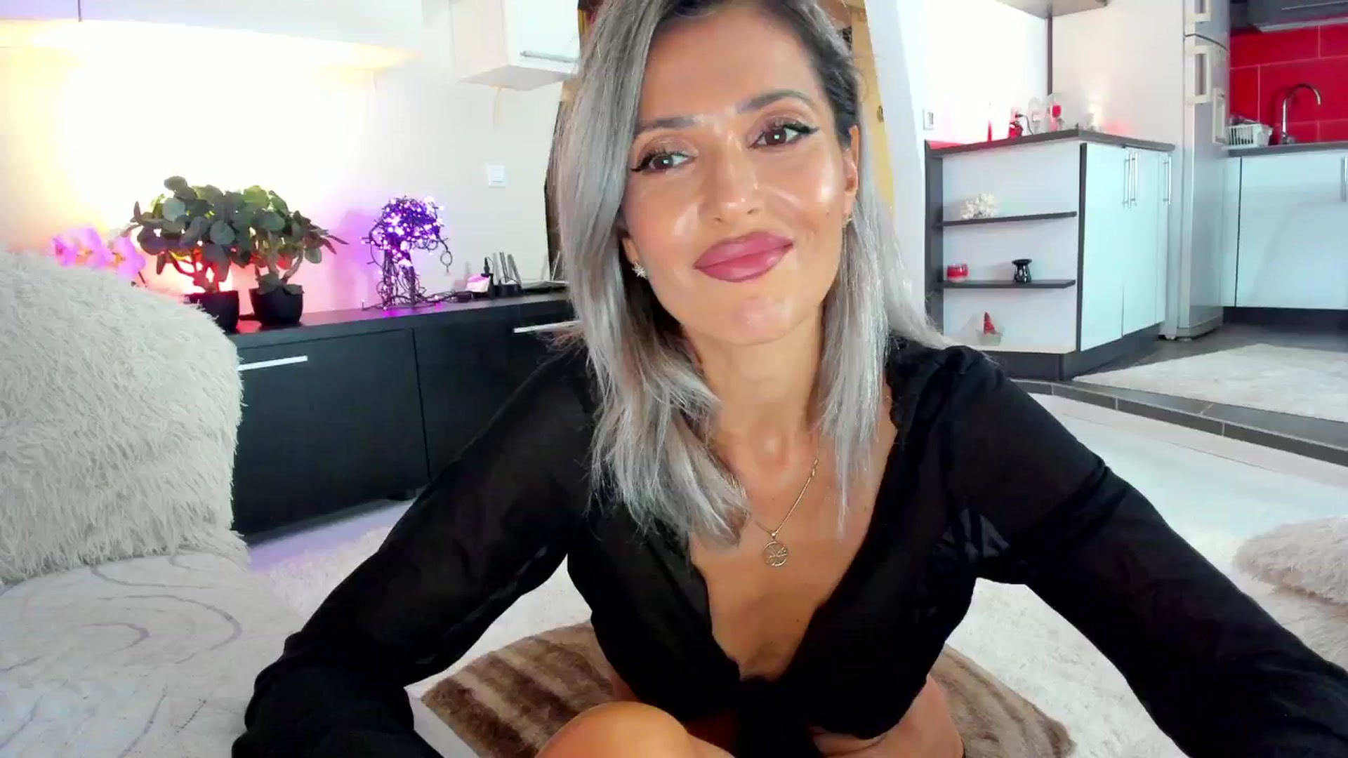 Gallery image thumbnail from SmileyTinaa's myfreecams stream on, 09/19/2024, 21:31 image 3 of 20