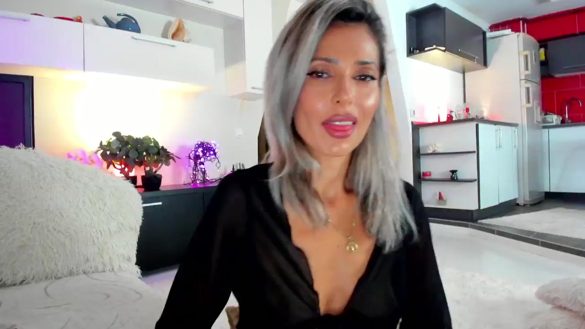 Gallery image thumbnail from SmileyTinaa's myfreecams stream on, 09/19/2024, 21:31 image 16 of 20