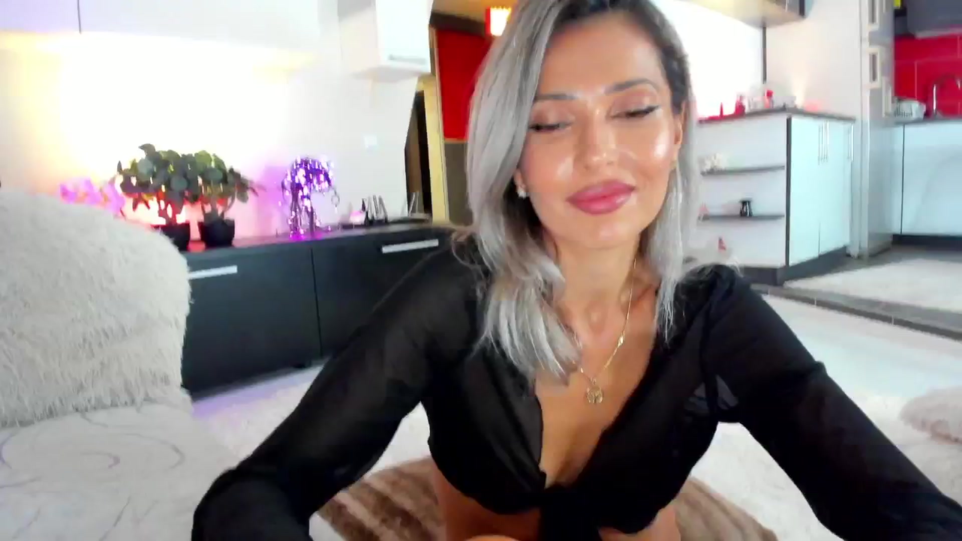 Gallery image thumbnail from SmileyTinaa's myfreecams stream on, 09/19/2024, 21:31 image 2 of 20