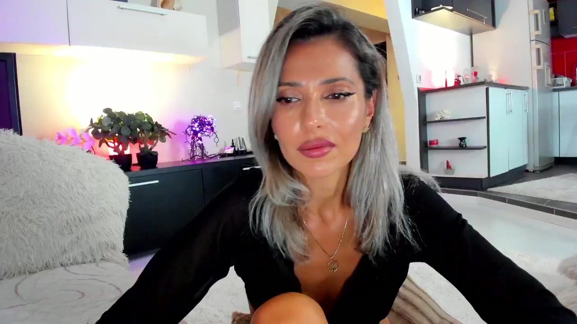 Gallery image thumbnail from SmileyTinaa's myfreecams stream on, 09/20/2024, 24:04 image 1 of 20