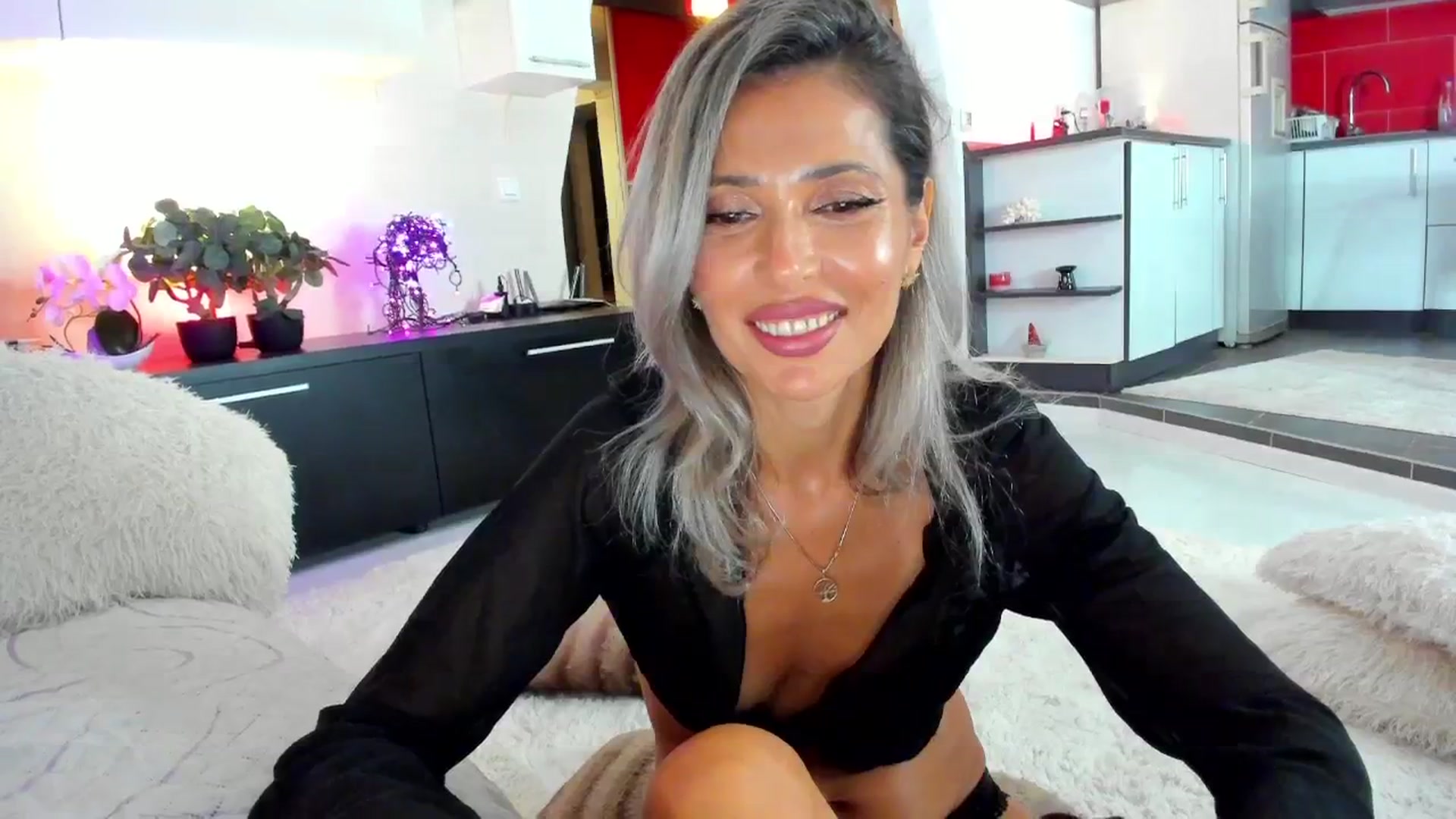 Gallery image thumbnail from SmileyTinaa's myfreecams stream on, 09/20/2024, 24:04 image 20 of 20