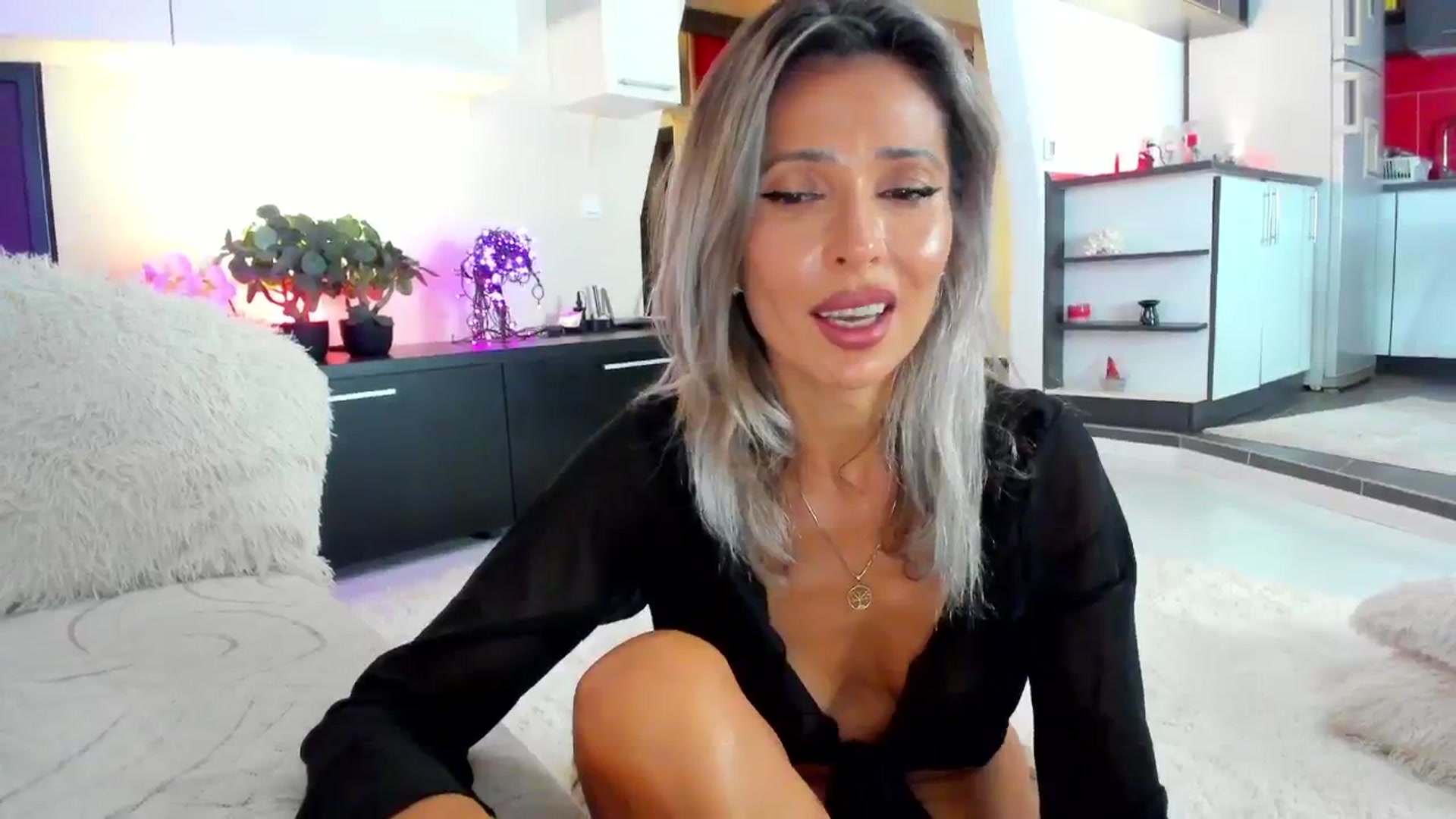 Gallery image thumbnail from SmileyTinaa's myfreecams stream on, 09/20/2024, 24:04 image 11 of 20