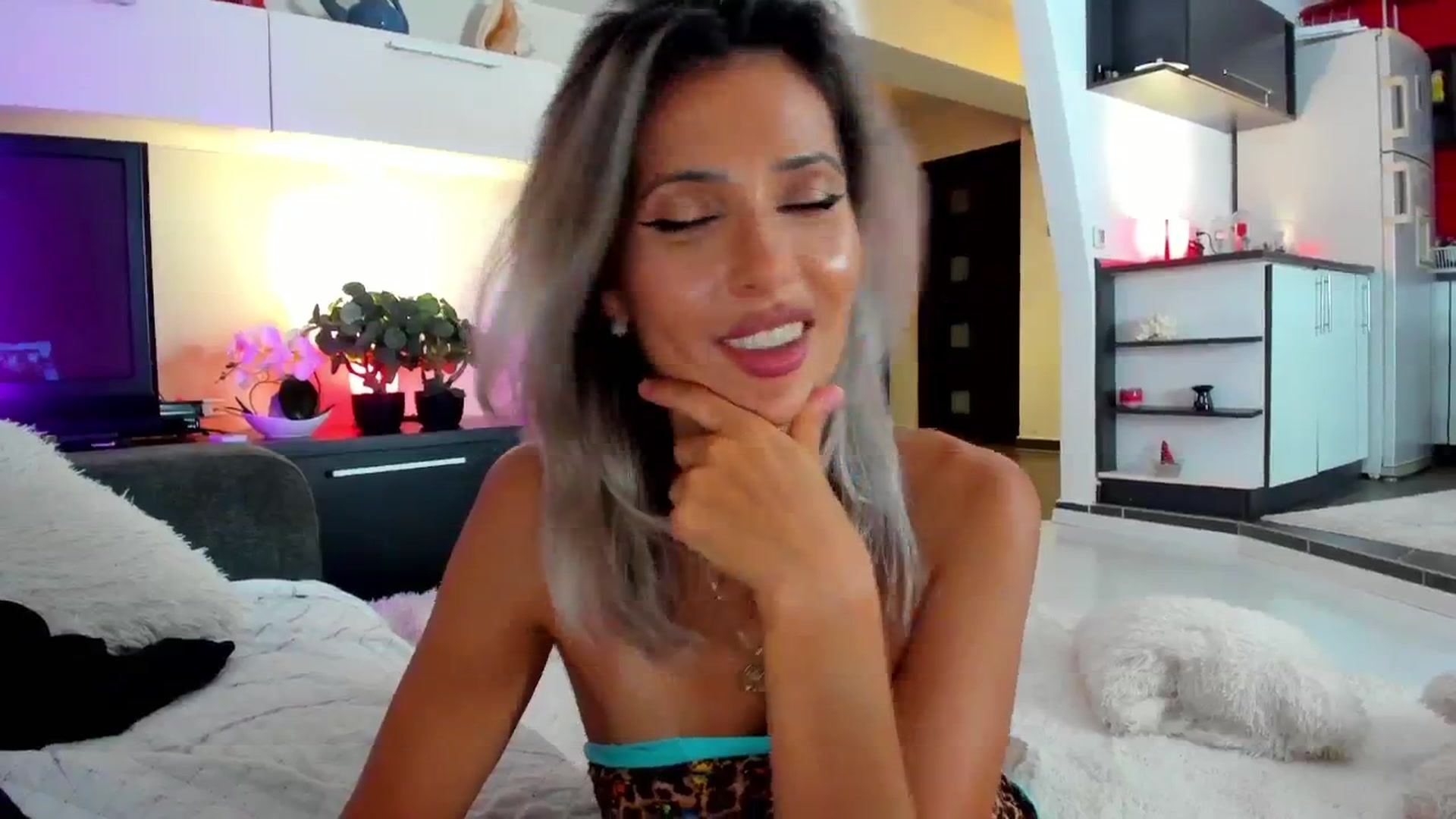 Gallery image thumbnail from SmileyTinaa's myfreecams stream on, 09/20/2024, 04:25 image 17 of 20