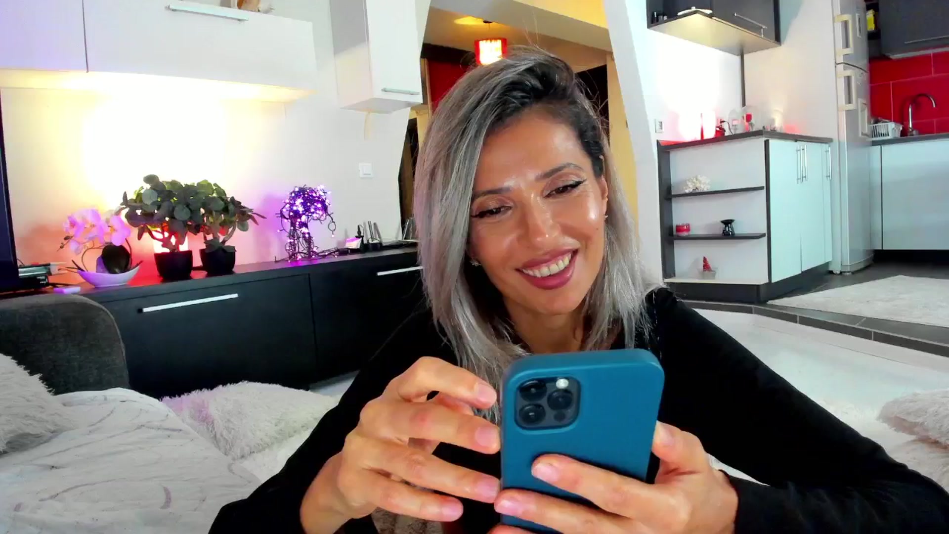 Gallery image thumbnail from SmileyTinaa's myfreecams stream on, 09/20/2024, 04:25 image 1 of 20