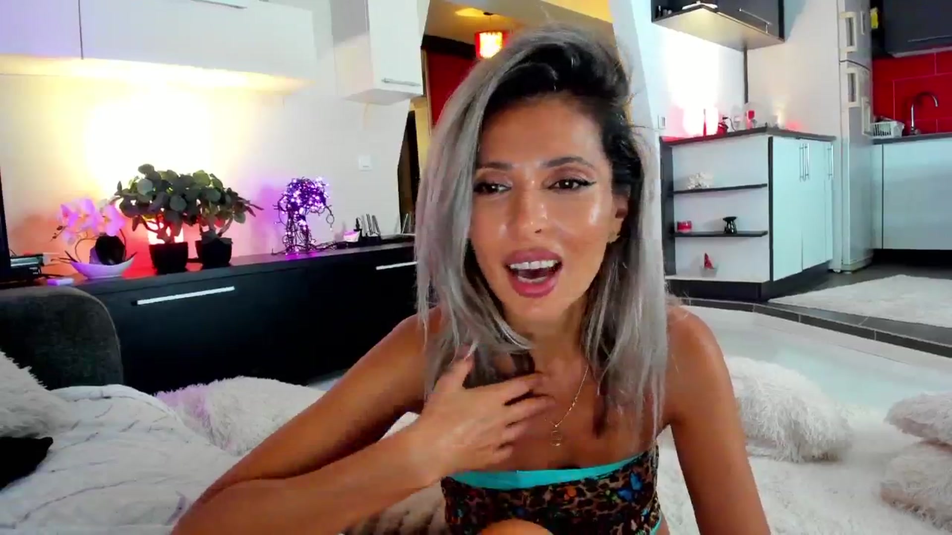 Gallery image thumbnail from SmileyTinaa's myfreecams stream on, 09/20/2024, 04:25 image 11 of 20