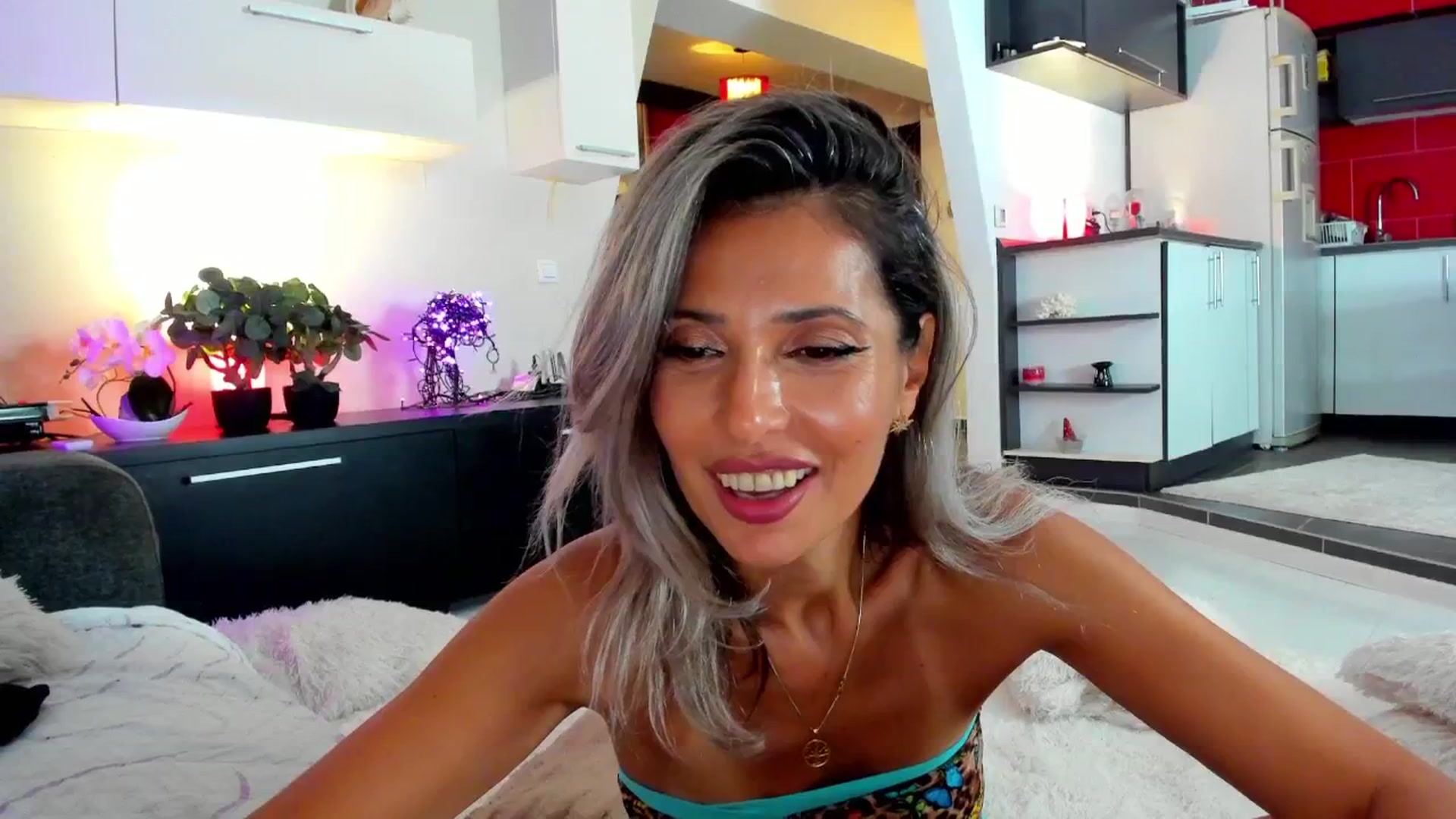 Gallery image thumbnail from SmileyTinaa's myfreecams stream on, 09/20/2024, 04:25 image 19 of 20
