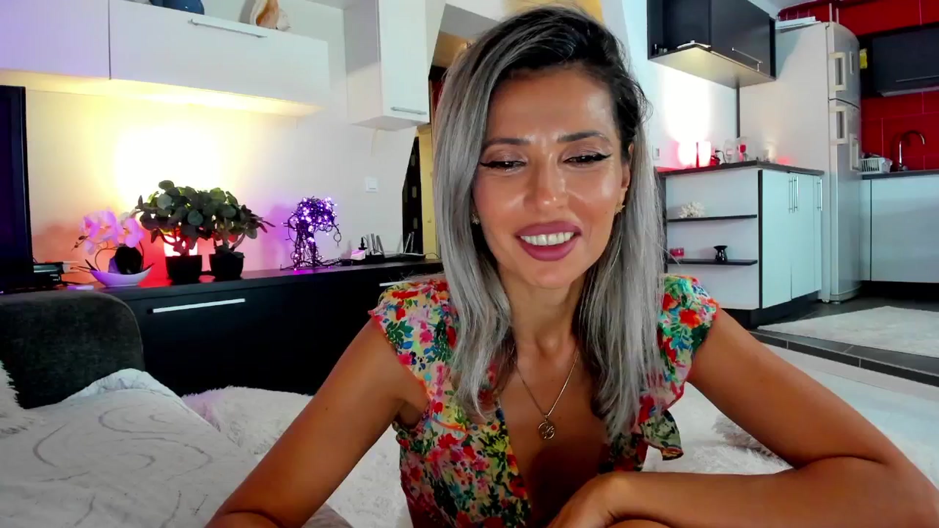 Gallery image thumbnail from SmileyTinaa's myfreecams stream on, 09/21/2024, 01:13 image 20 of 20
