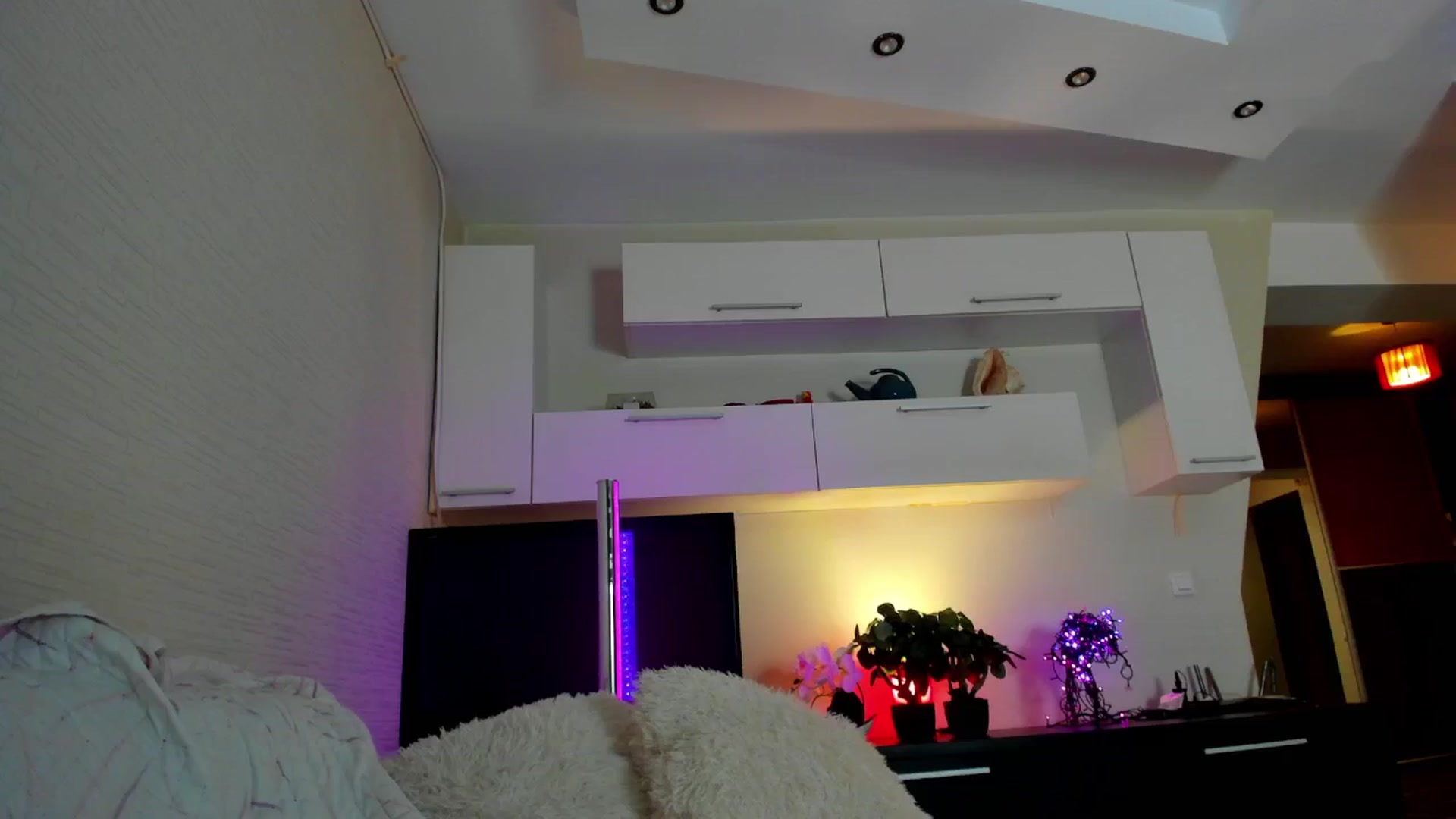 Gallery image thumbnail from SmileyTinaa's myfreecams stream on, 09/28/2024, 03:58 image 20 of 20