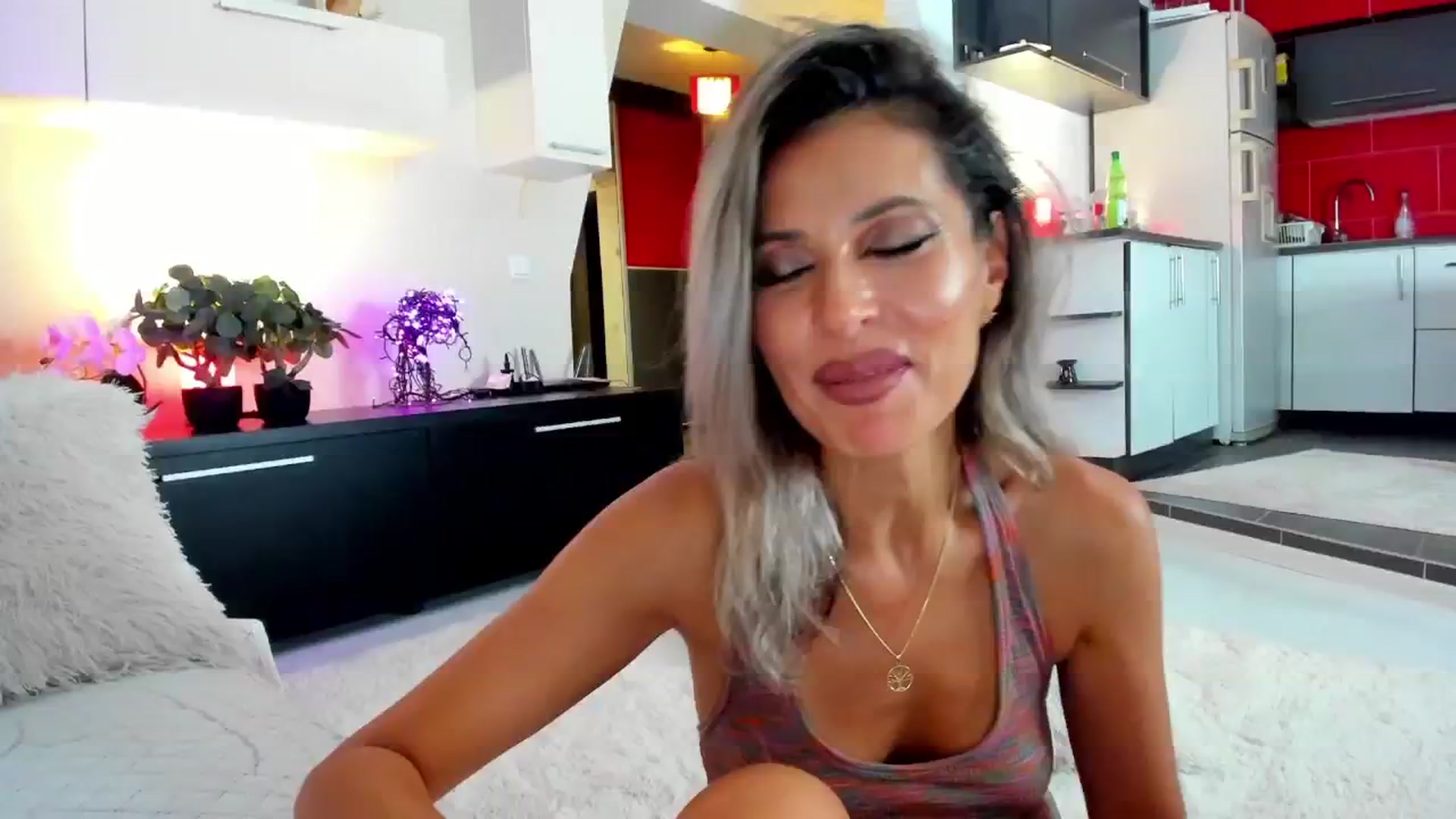 Gallery image thumbnail from SmileyTinaa's myfreecams stream on, 10/03/2024, 23:50 image 20 of 20