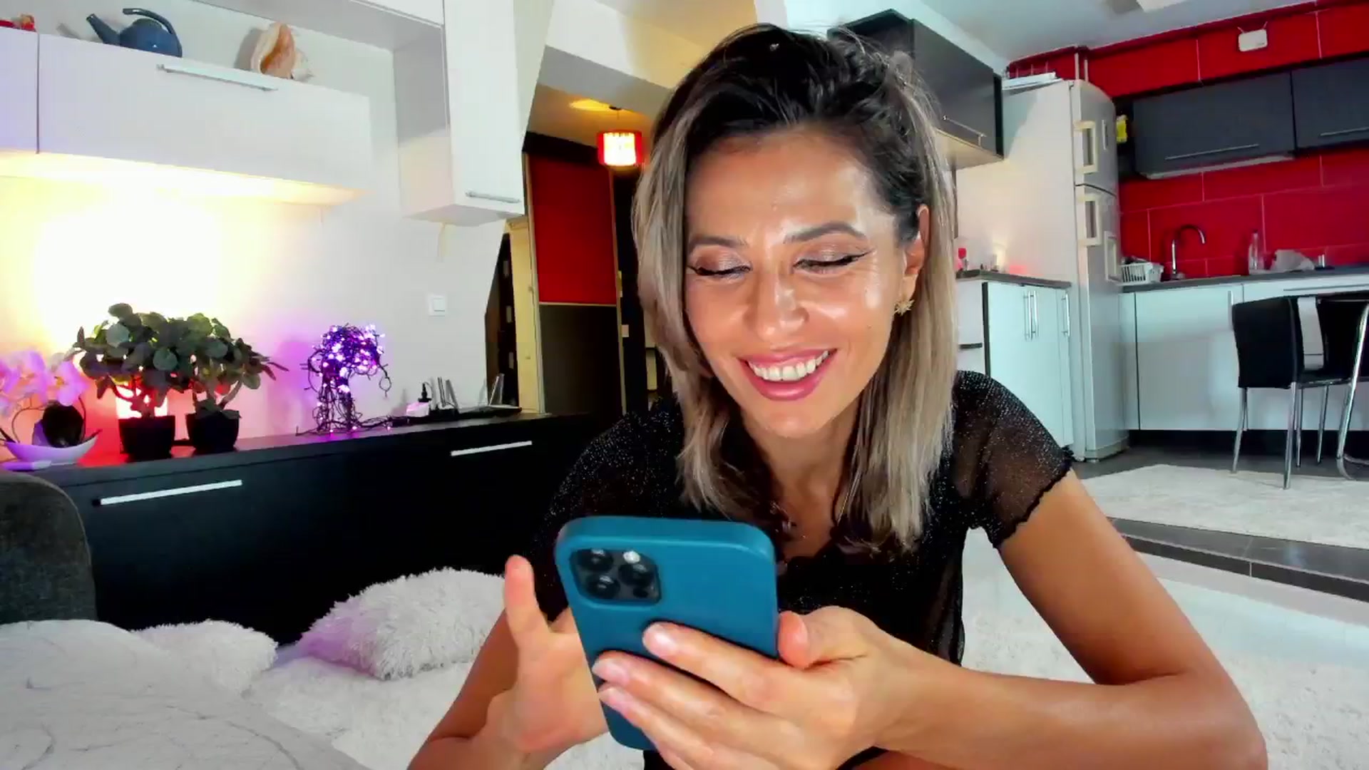 Gallery image thumbnail from SmileyTinaa's myfreecams stream on, 10/25/2024, 03:09 image 4 of 20