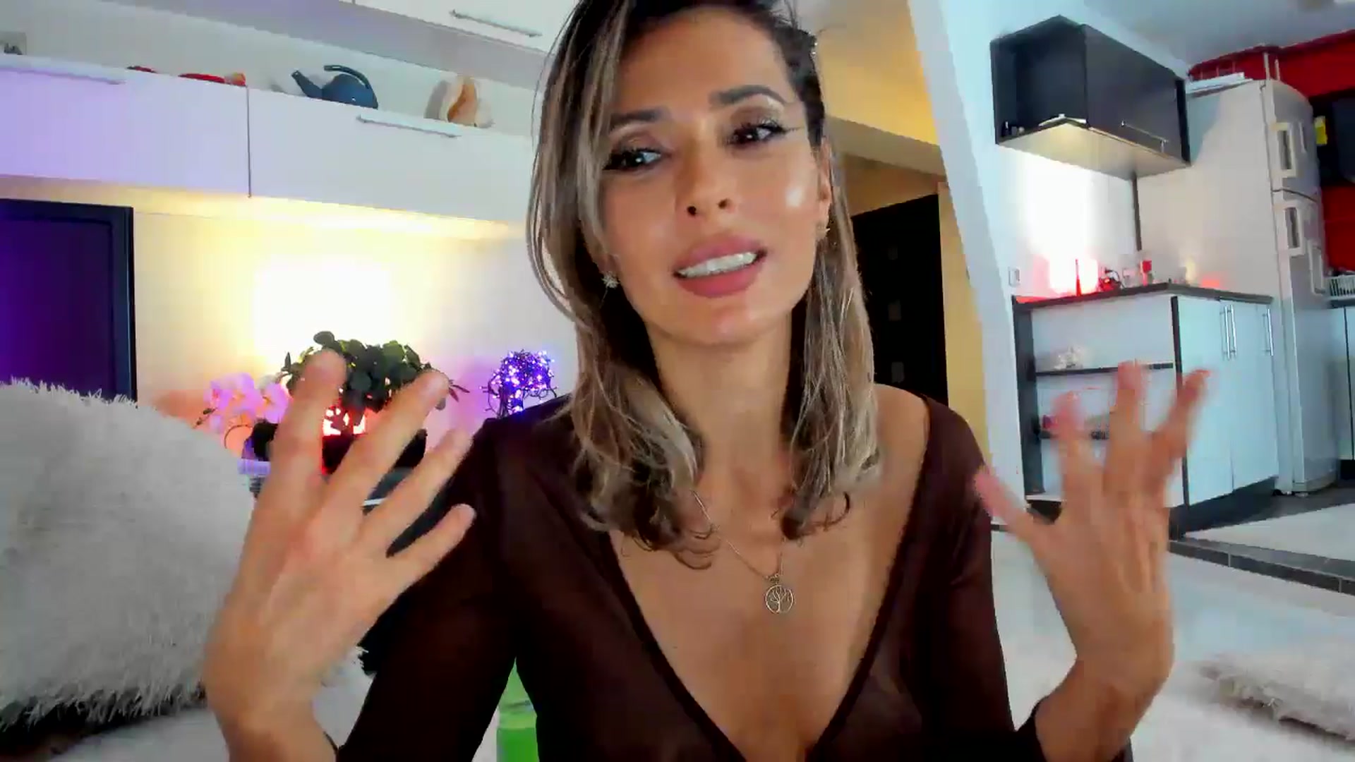 Gallery image thumbnail from SmileyTinaa's myfreecams stream on, 11/09/2024, 08:05 image 7 of 20