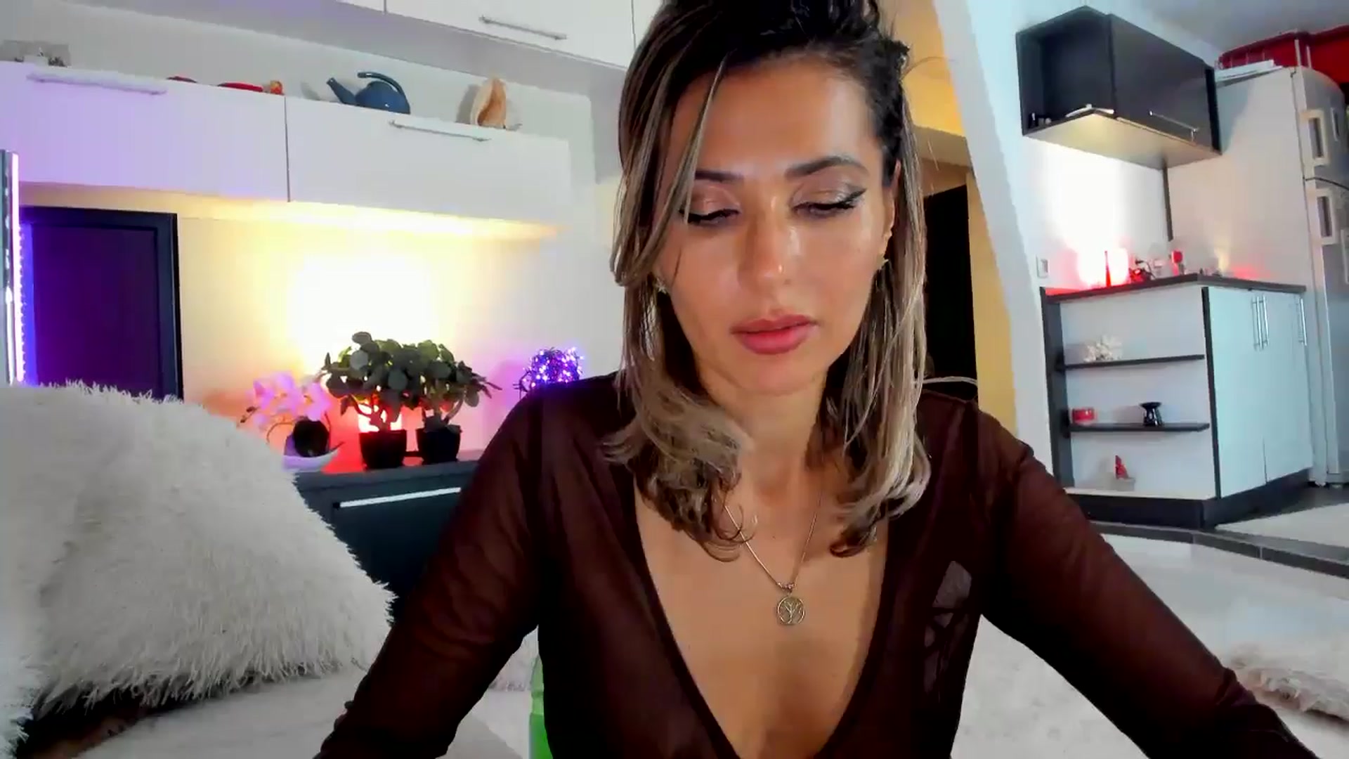 Gallery image thumbnail from SmileyTinaa's myfreecams stream on, 11/09/2024, 08:05 image 19 of 20