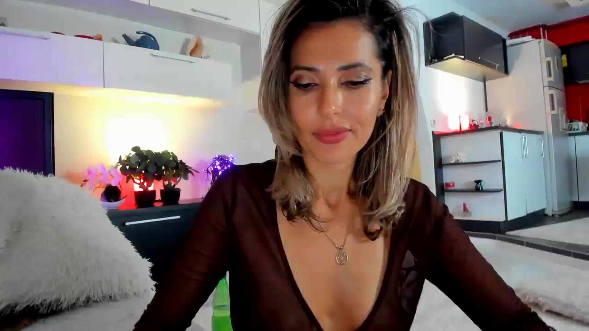 Gallery image thumbnail from SmileyTinaa's myfreecams stream on, 11/09/2024, 08:05 image 20 of 20