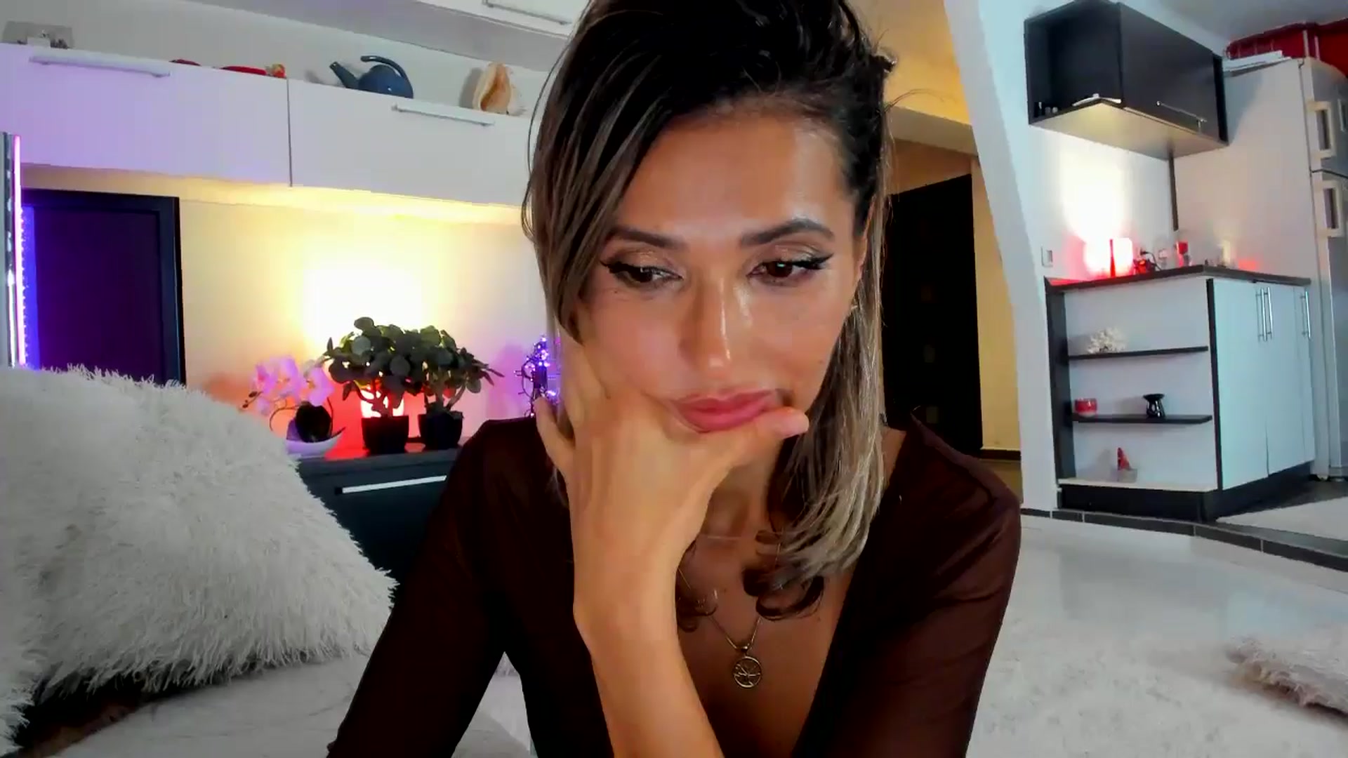 Gallery image thumbnail from SmileyTinaa's myfreecams stream on, 11/09/2024, 08:05 image 16 of 20