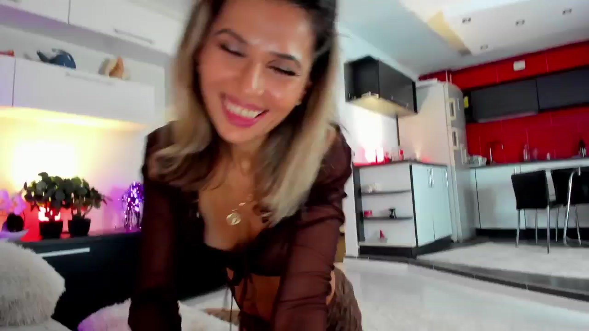 Gallery image thumbnail from SmileyTinaa's myfreecams stream on, 11/22/2024, 03:33 image 17 of 20