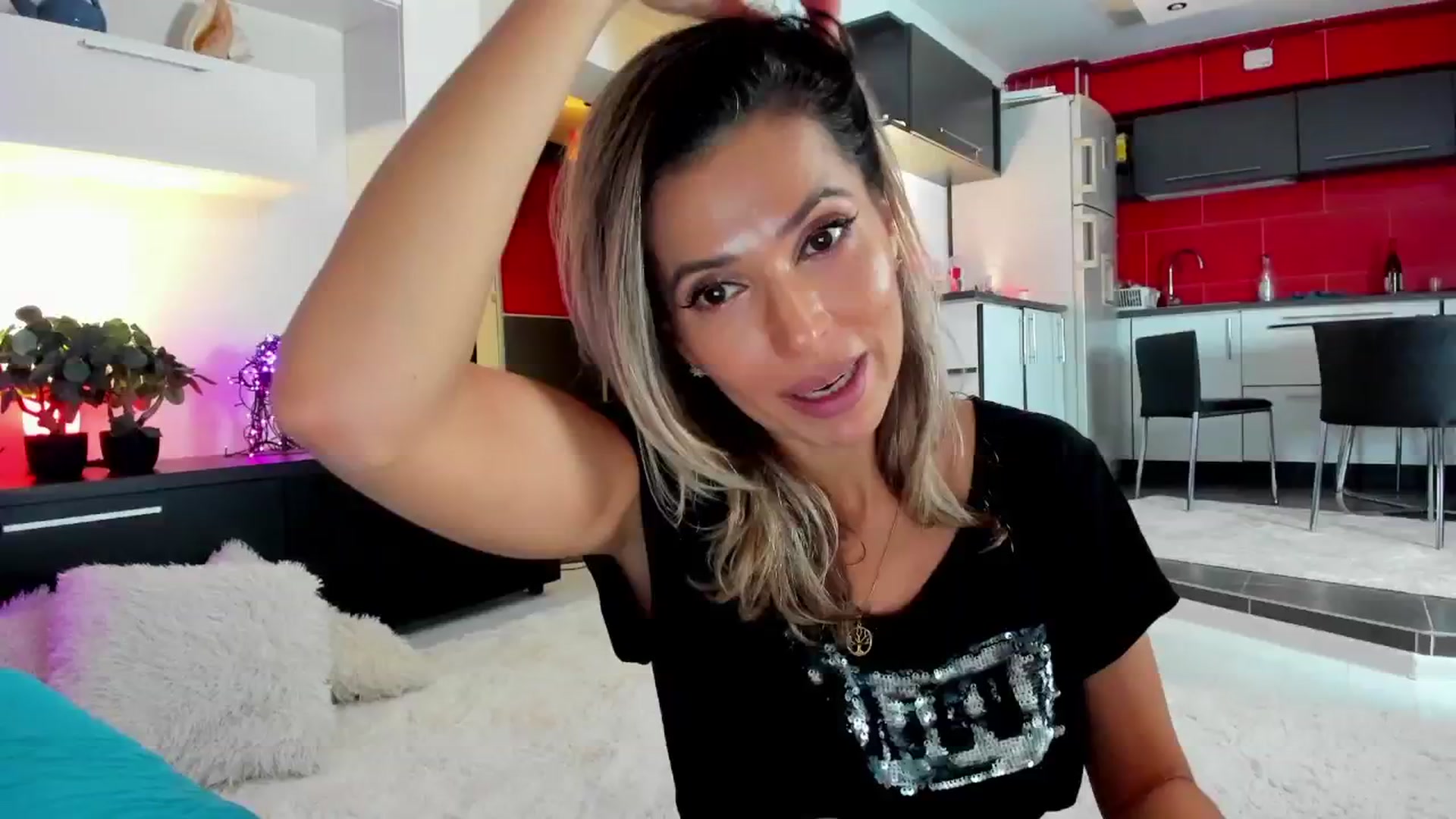 Gallery image thumbnail from SmileyTinaa's myfreecams stream on, 12/14/2024, 02:25 image 7 of 20
