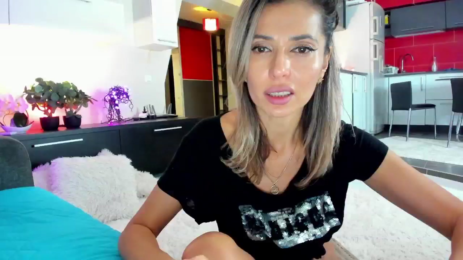 Gallery image thumbnail from SmileyTinaa's myfreecams stream on, 12/14/2024, 03:31 image 5 of 20