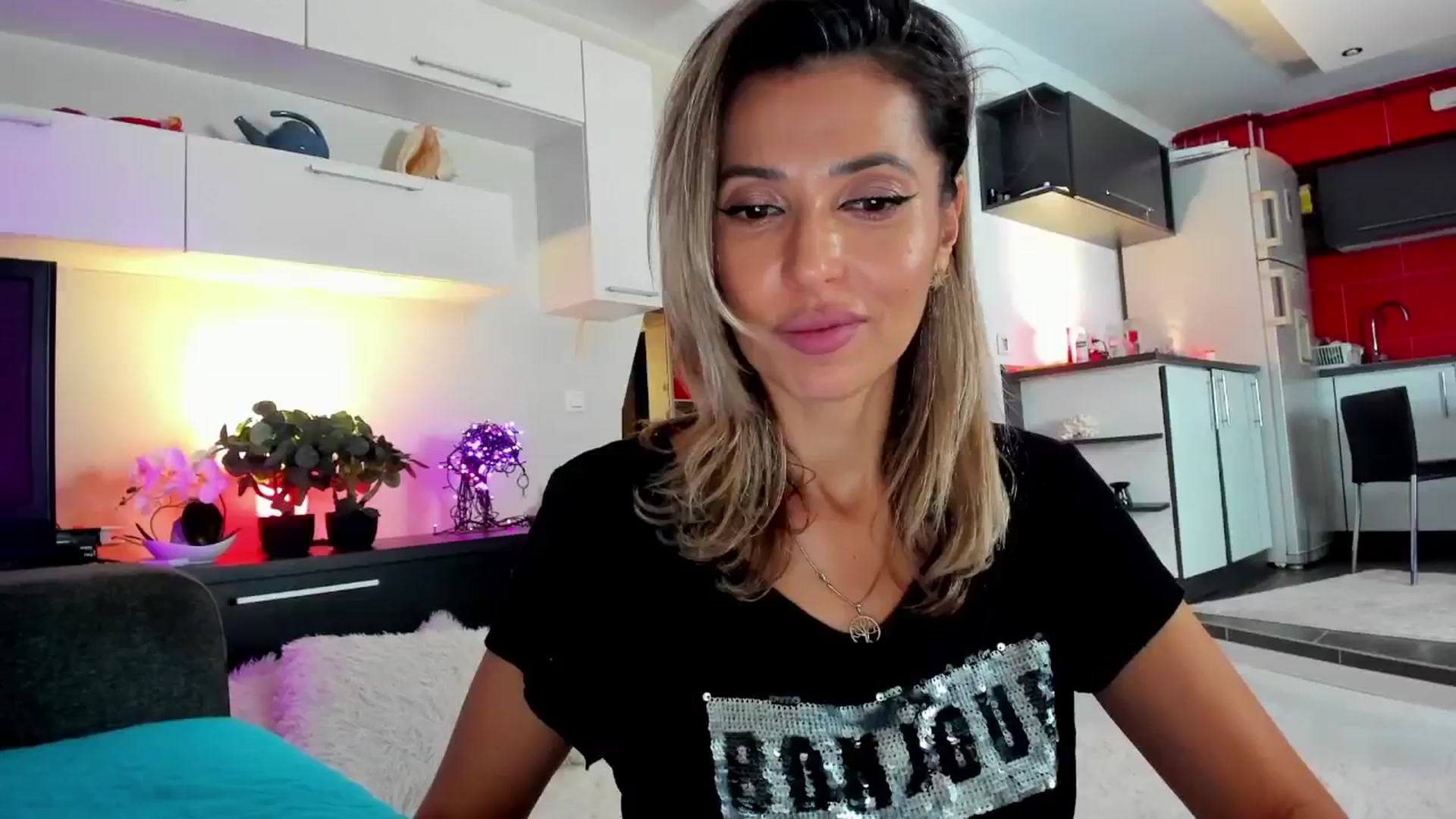 Gallery image thumbnail from SmileyTinaa's myfreecams stream on, 12/14/2024, 03:31 image 17 of 20