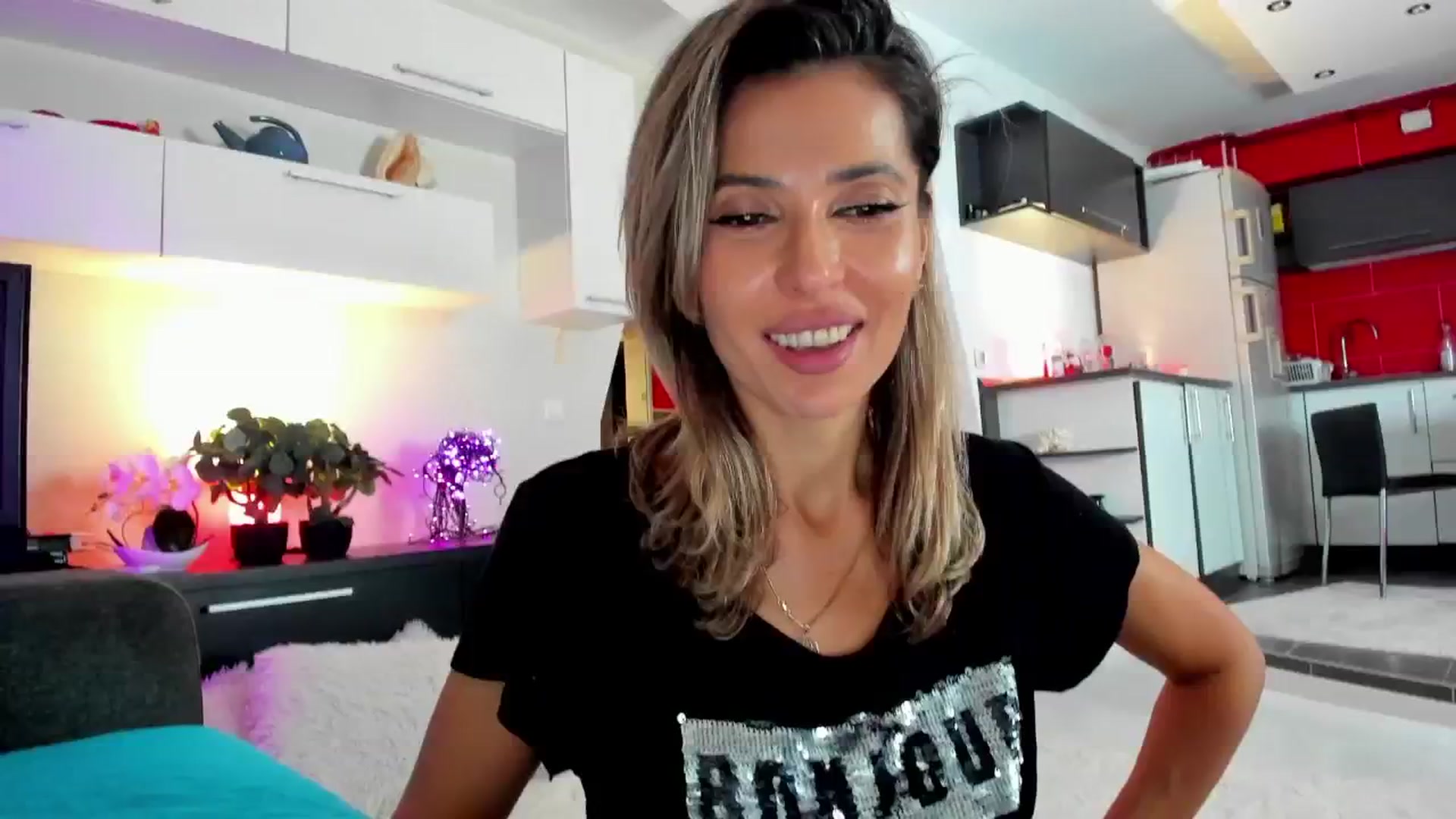 Gallery image thumbnail from SmileyTinaa's myfreecams stream on, 12/14/2024, 03:31 image 15 of 20