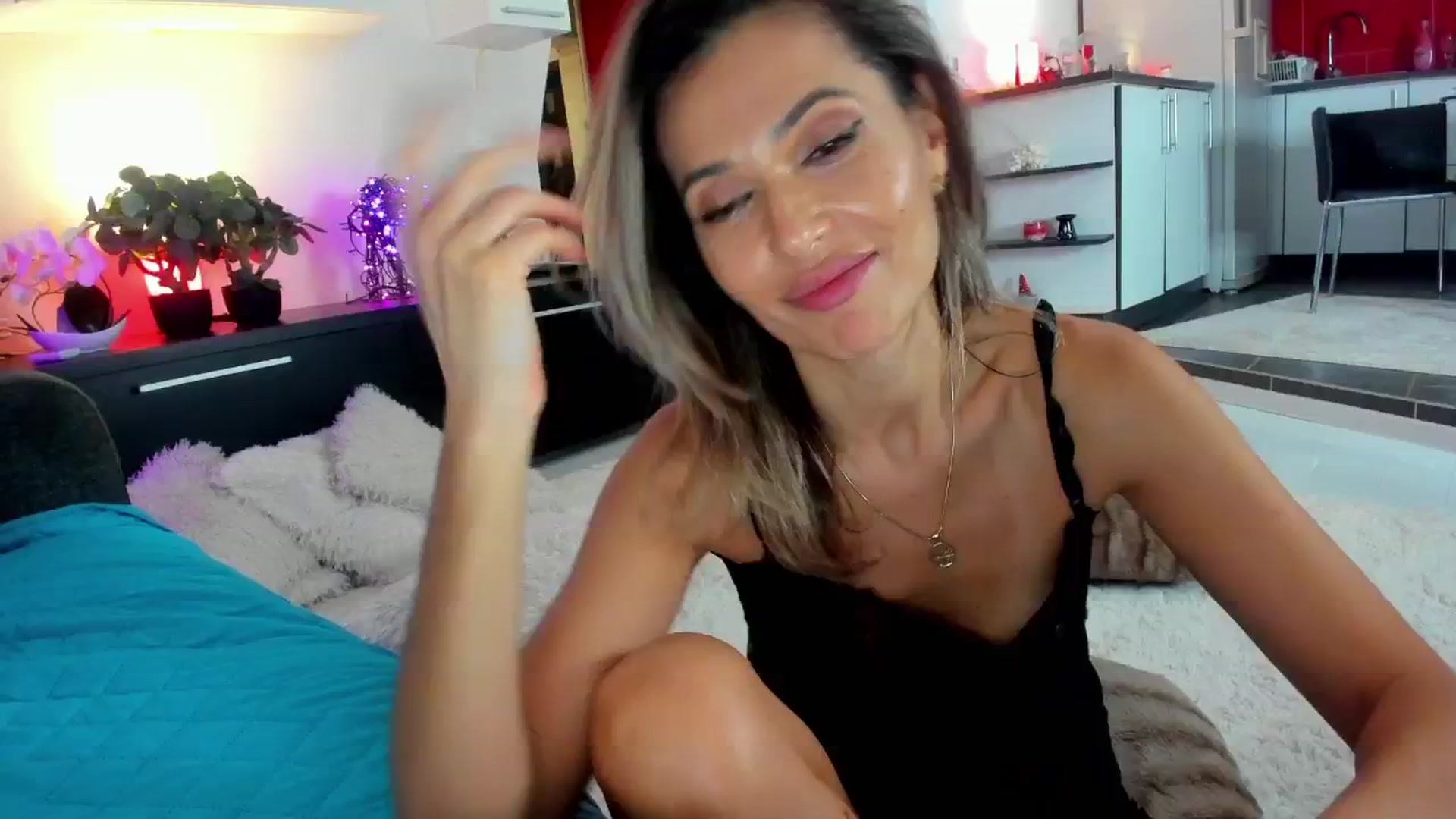 Gallery image thumbnail from SmileyTinaa's myfreecams stream on, 12/20/2024, 07:00 image 20 of 20