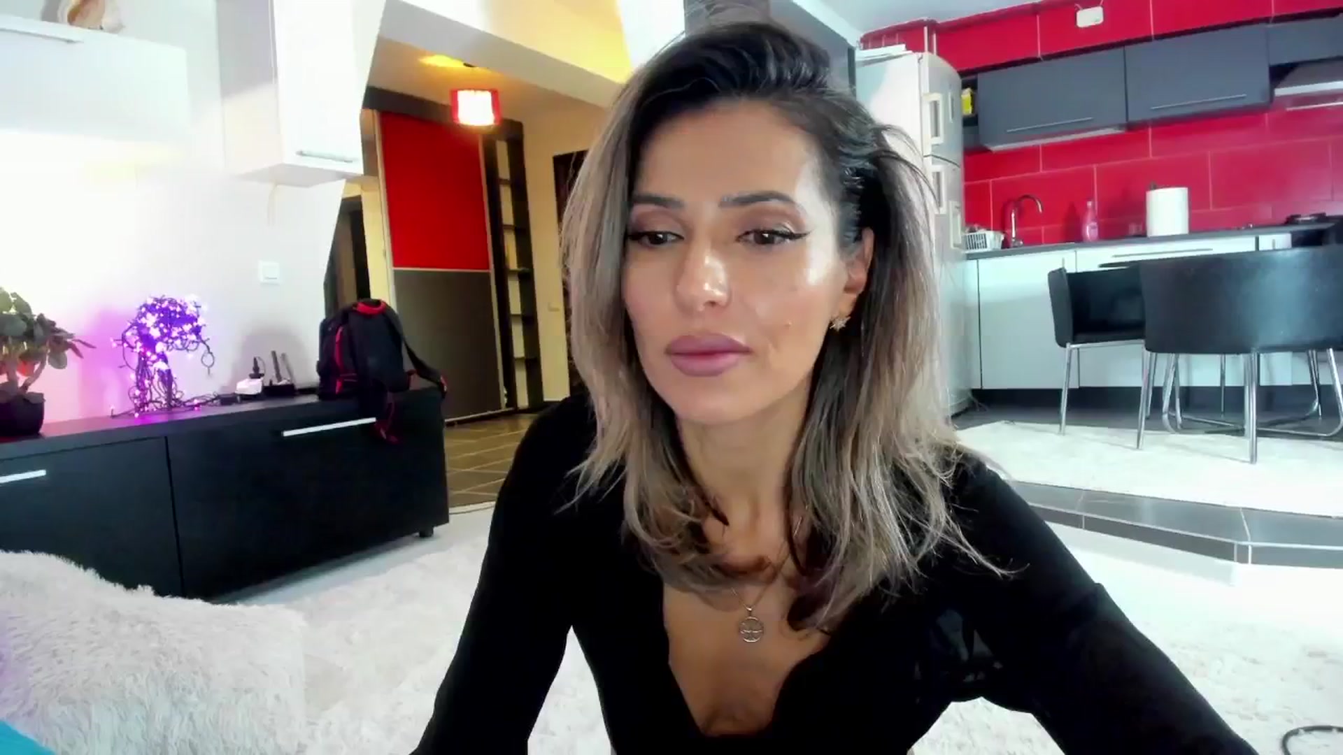Gallery image thumbnail from SmileyTinaa's myfreecams stream on, 12/23/2024, 23:39 image 18 of 20