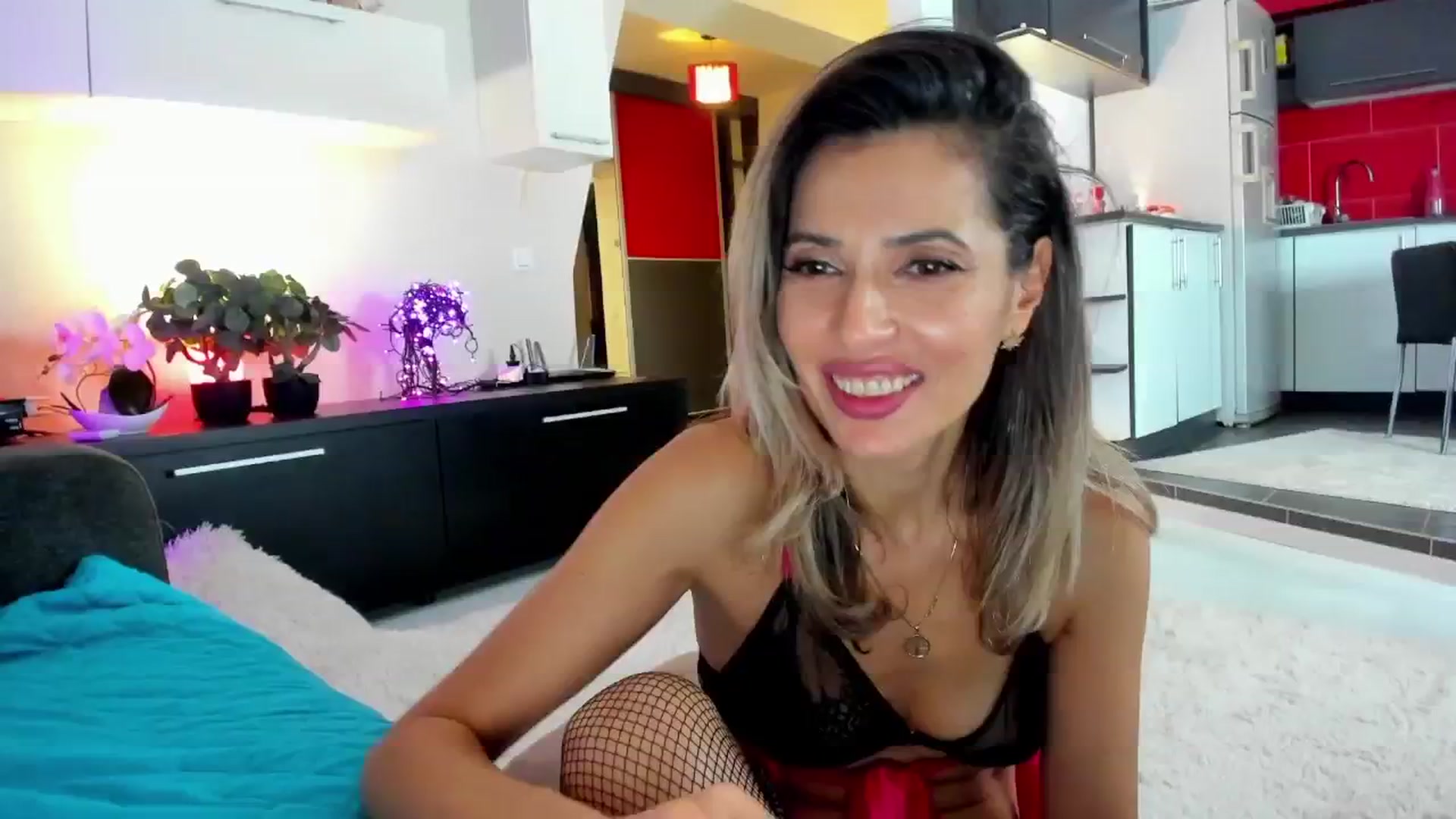 Gallery image thumbnail from SmileyTinaa's myfreecams stream on, 01/24/2025, 08:04 image 11 of 20