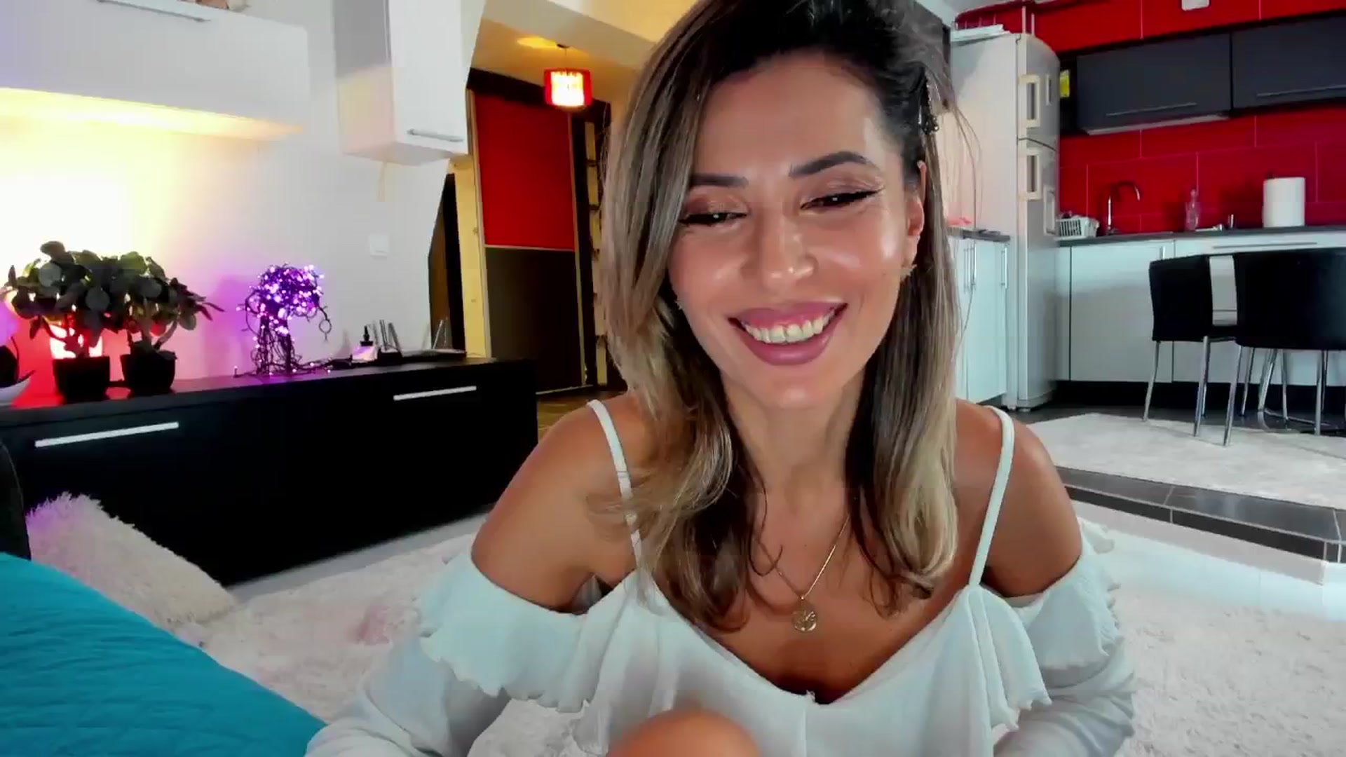 Gallery image thumbnail from SmileyTinaa's myfreecams stream on, 01/30/2025, 23:35 image 16 of 20
