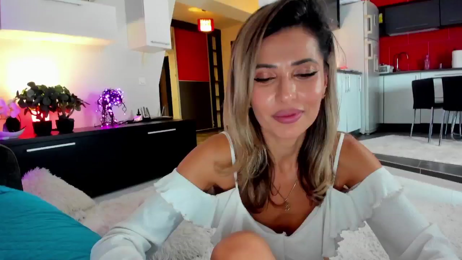Gallery image thumbnail from SmileyTinaa's myfreecams stream on, 01/30/2025, 23:57 image 20 of 20