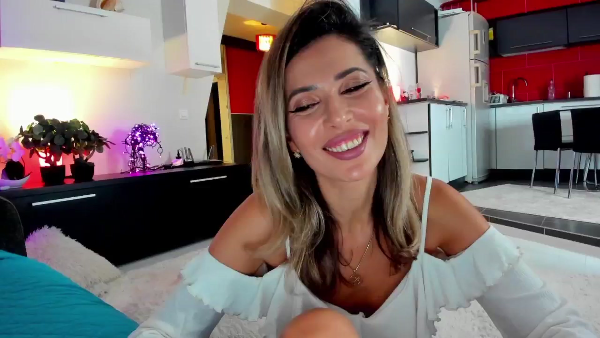 Gallery image thumbnail from SmileyTinaa's myfreecams stream on, 01/30/2025, 23:57 image 8 of 20