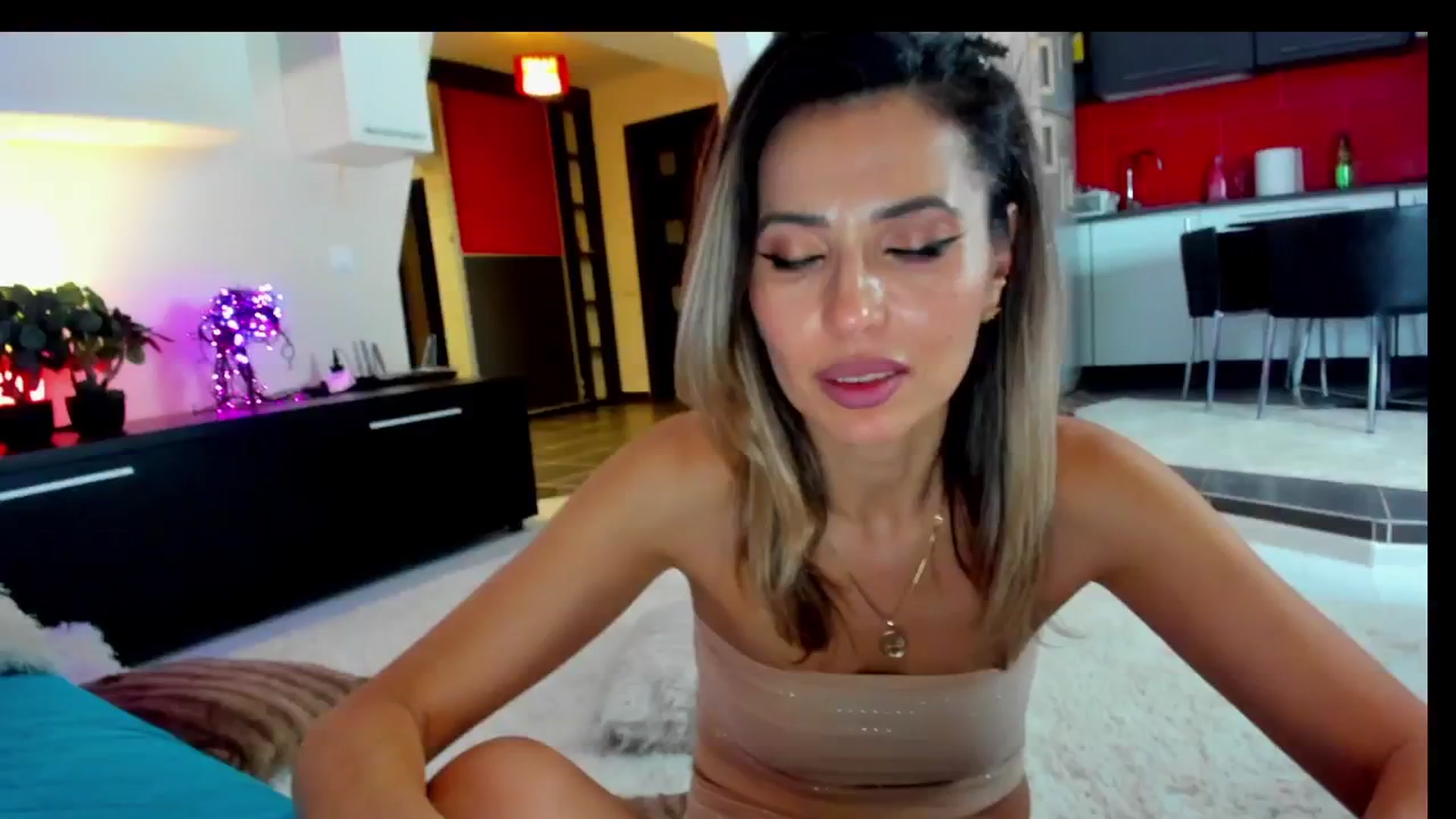 Gallery image thumbnail from SmileyTinaa's myfreecams stream on, 02/28/2025, 03:19 image 7 of 20