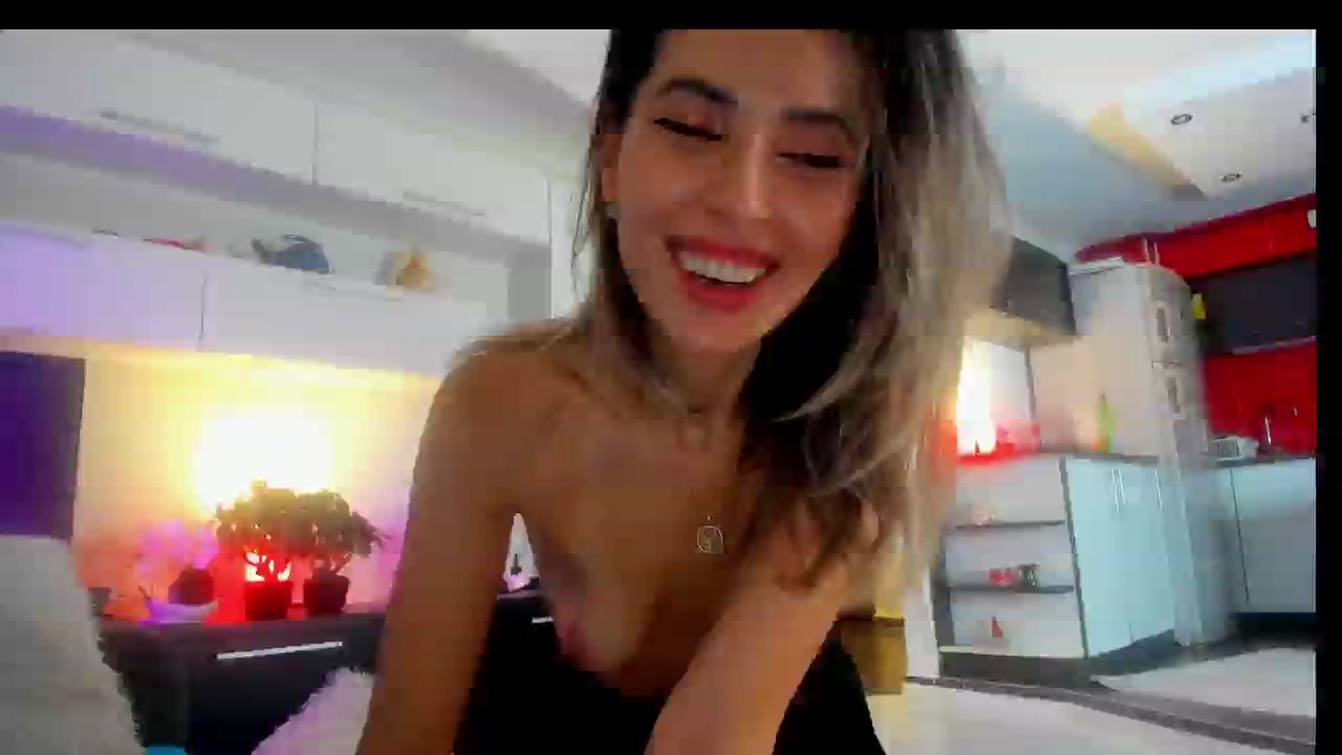 Gallery image thumbnail from SmileyTinaa's myfreecams stream on, 03/01/2025, 02:31 image 1 of 20