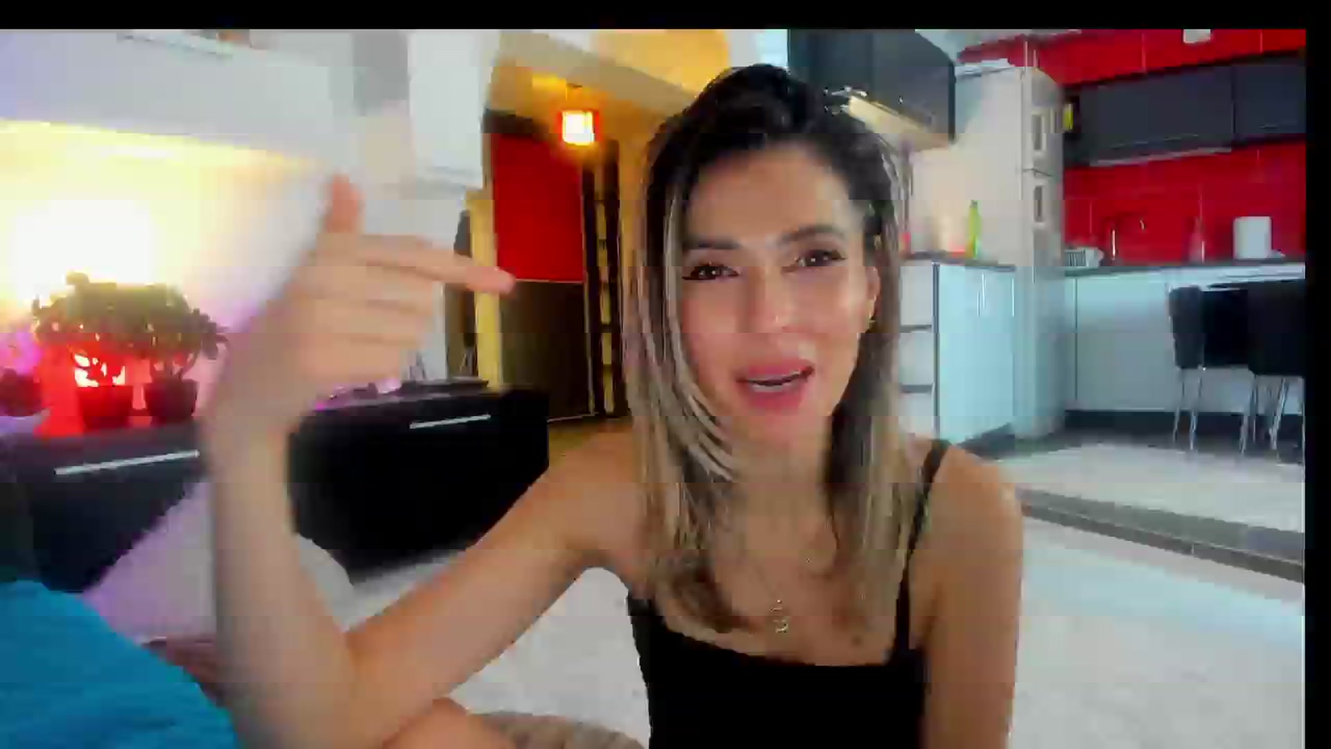 Gallery image thumbnail from SmileyTinaa's myfreecams stream on, 03/01/2025, 02:31 image 16 of 20