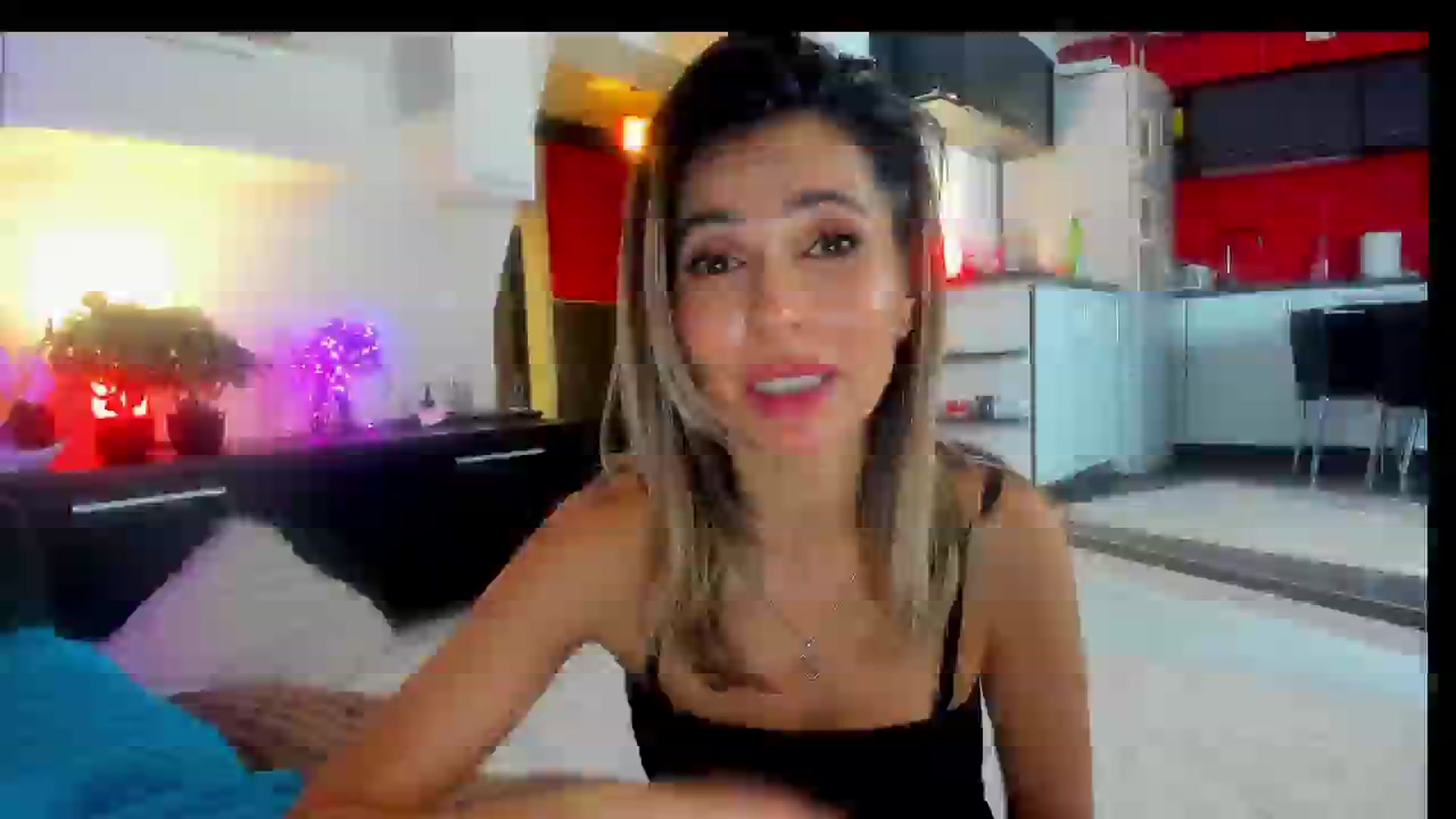 Gallery image thumbnail from SmileyTinaa's myfreecams stream on, 03/01/2025, 02:31 image 9 of 20