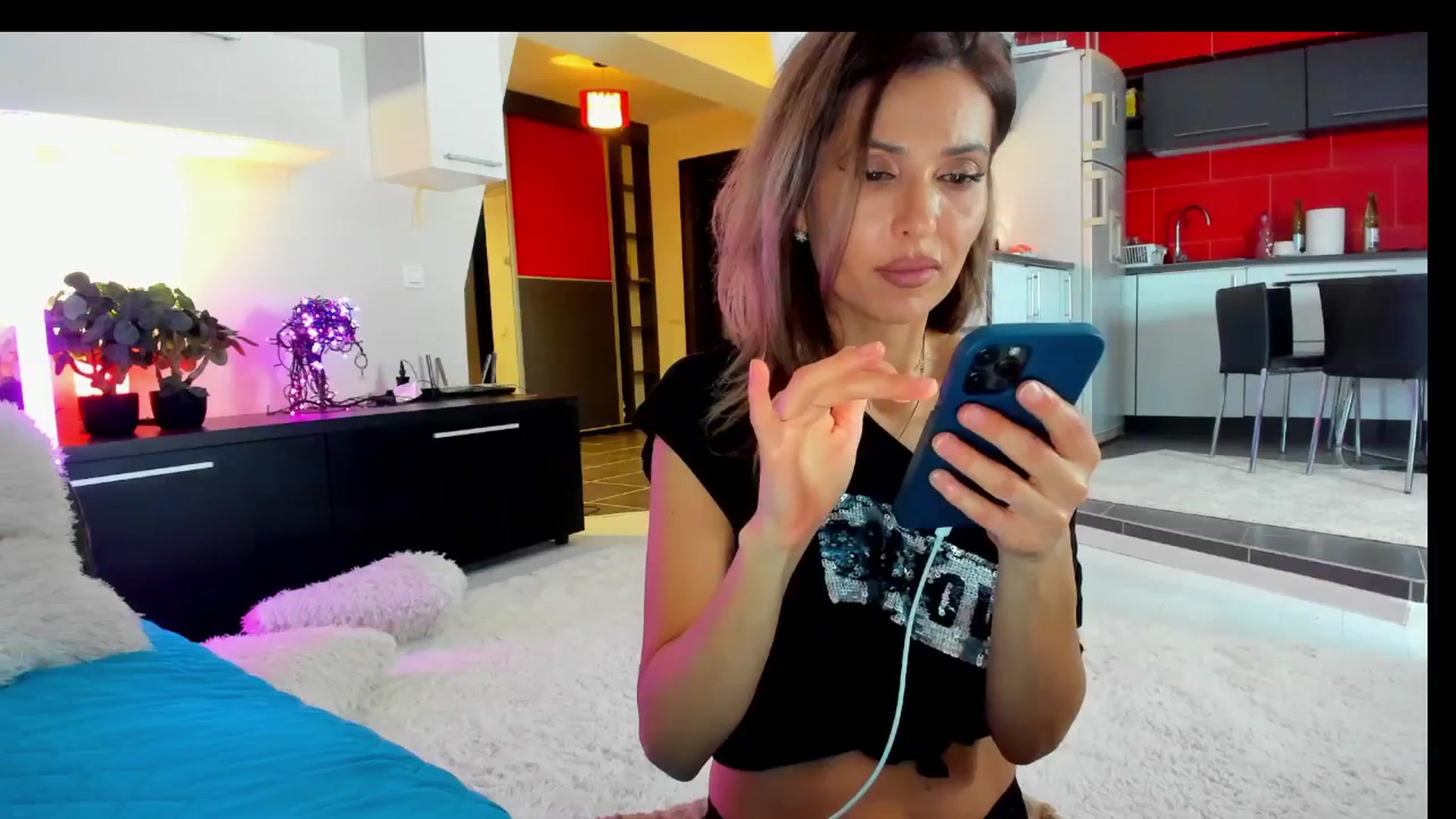 Gallery image thumbnail from SmileyTinaa's myfreecams stream on, 03/20/2025, 22:36 image 2 of 20