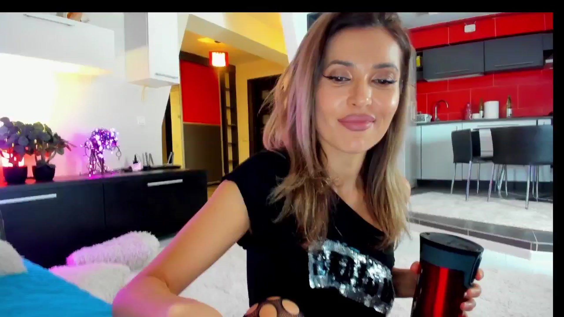 Gallery image thumbnail from SmileyTinaa's myfreecams stream on, 03/20/2025, 22:36 image 17 of 20