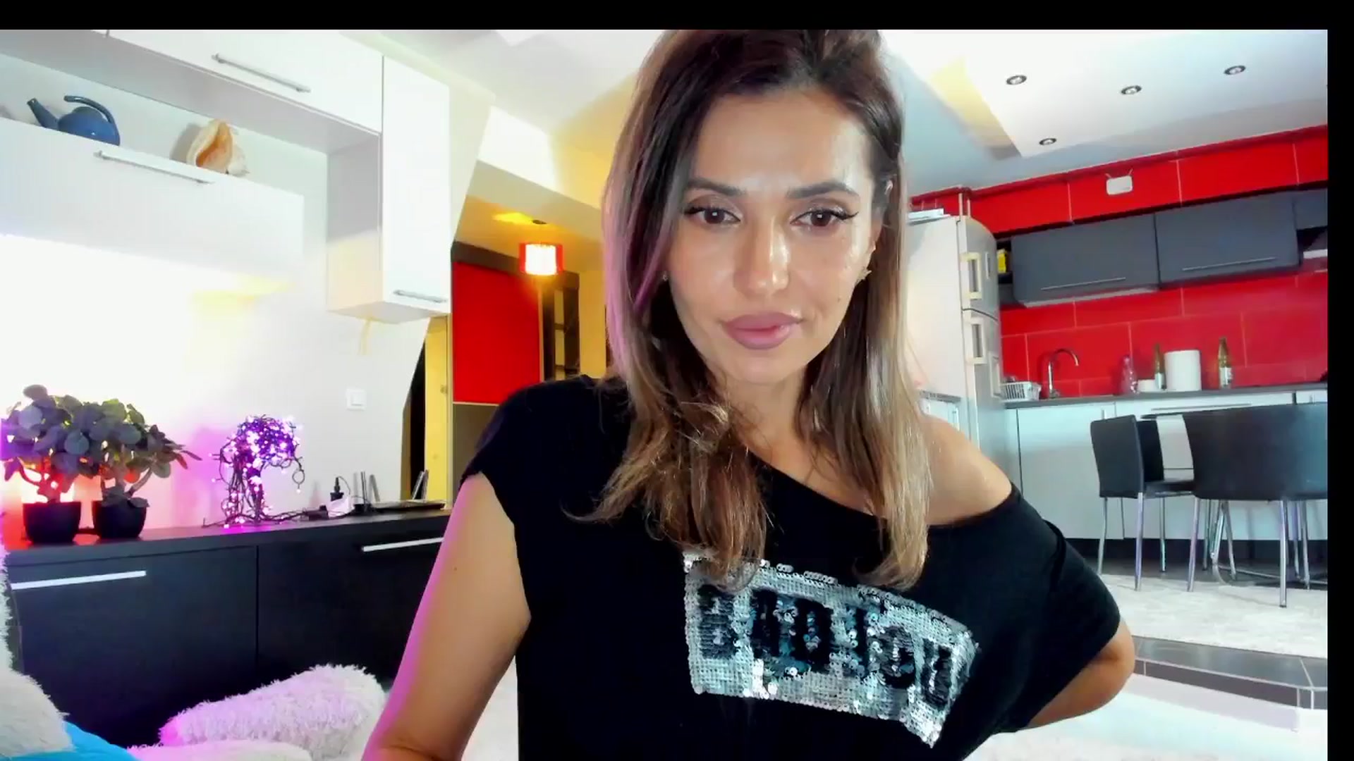 Gallery image thumbnail from SmileyTinaa's myfreecams stream on, 03/20/2025, 22:36 image 14 of 20
