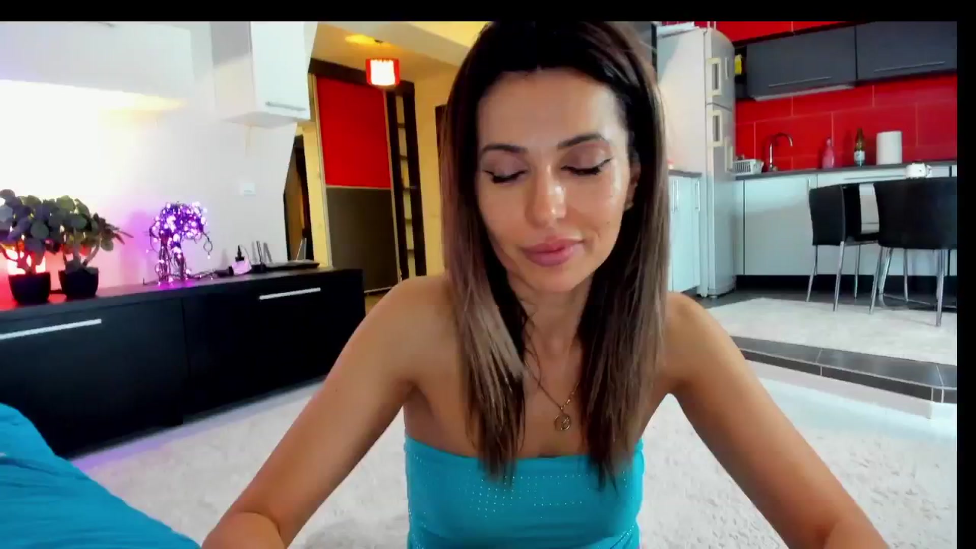 Gallery image thumbnail from SmileyTinaa's myfreecams stream on, 04/18/2025, 05:02 image 18 of 20