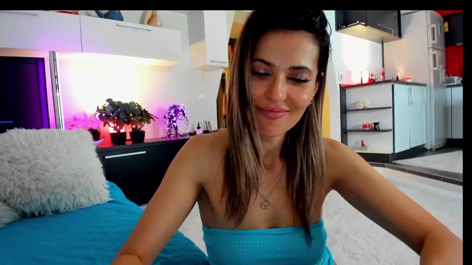 Gallery image thumbnail from SmileyTinaa's myfreecams stream on, 04/18/2025, 05:50 image 20 of 20