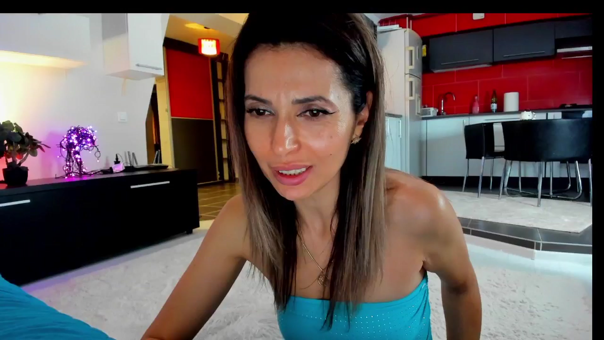 Gallery image thumbnail from SmileyTinaa's myfreecams stream on, 04/18/2025, 05:50 image 4 of 20