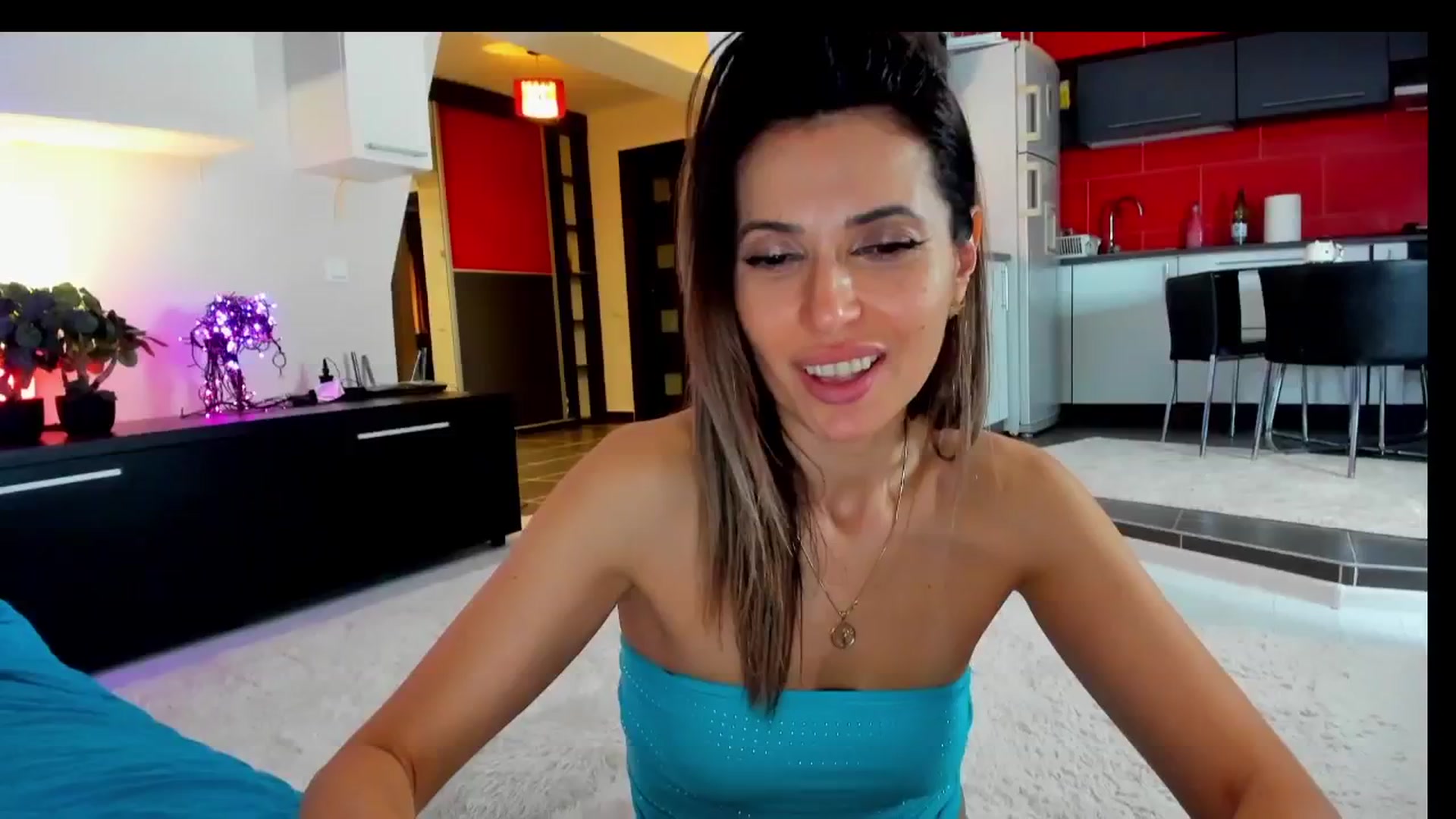 Gallery image thumbnail from SmileyTinaa's myfreecams stream on, 04/18/2025, 05:50 image 9 of 20