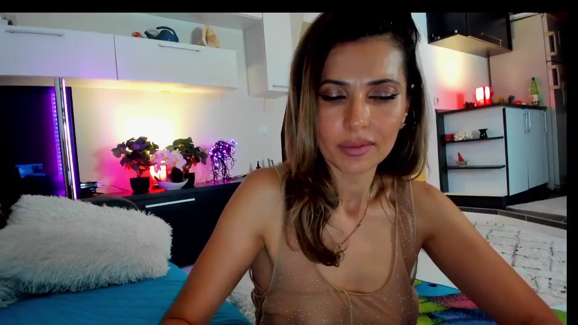 Gallery image thumbnail from SmileyTinaa's myfreecams stream on, 05/09/2025, 02:19 image 9 of 20