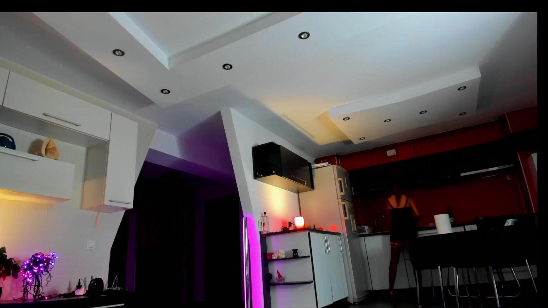 Gallery image thumbnail from SmileyTinaa's myfreecams stream on, 06/20/2025, 24:04 image 9 of 20
